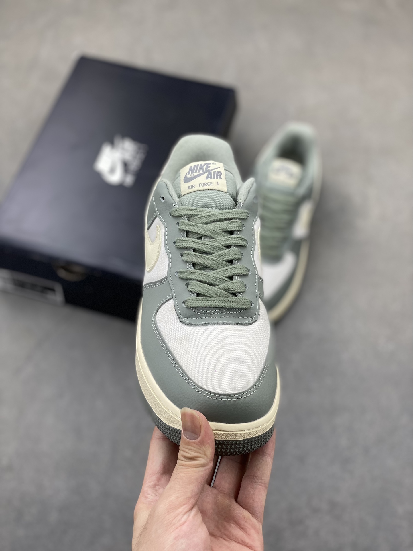 Nike Air Force 1 '07 Low: Iconic Style, Superior Comfort in Light Olive 3 i1724357464 2524 7