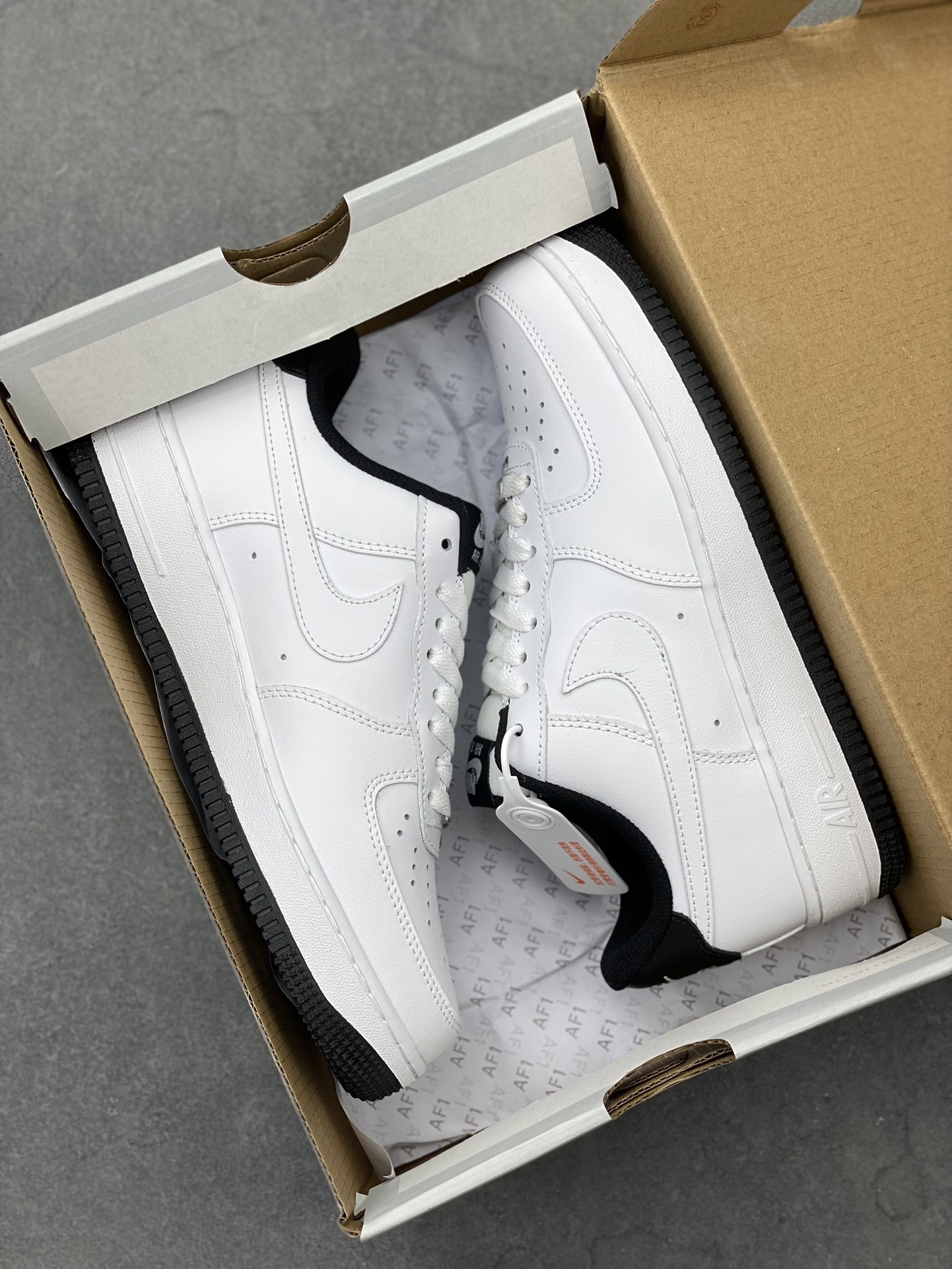 Nike Air Force 1 '07 Low: Iconic Style, Supreme Comfort, and Lasting Durability 10 i1724357541 1489 8