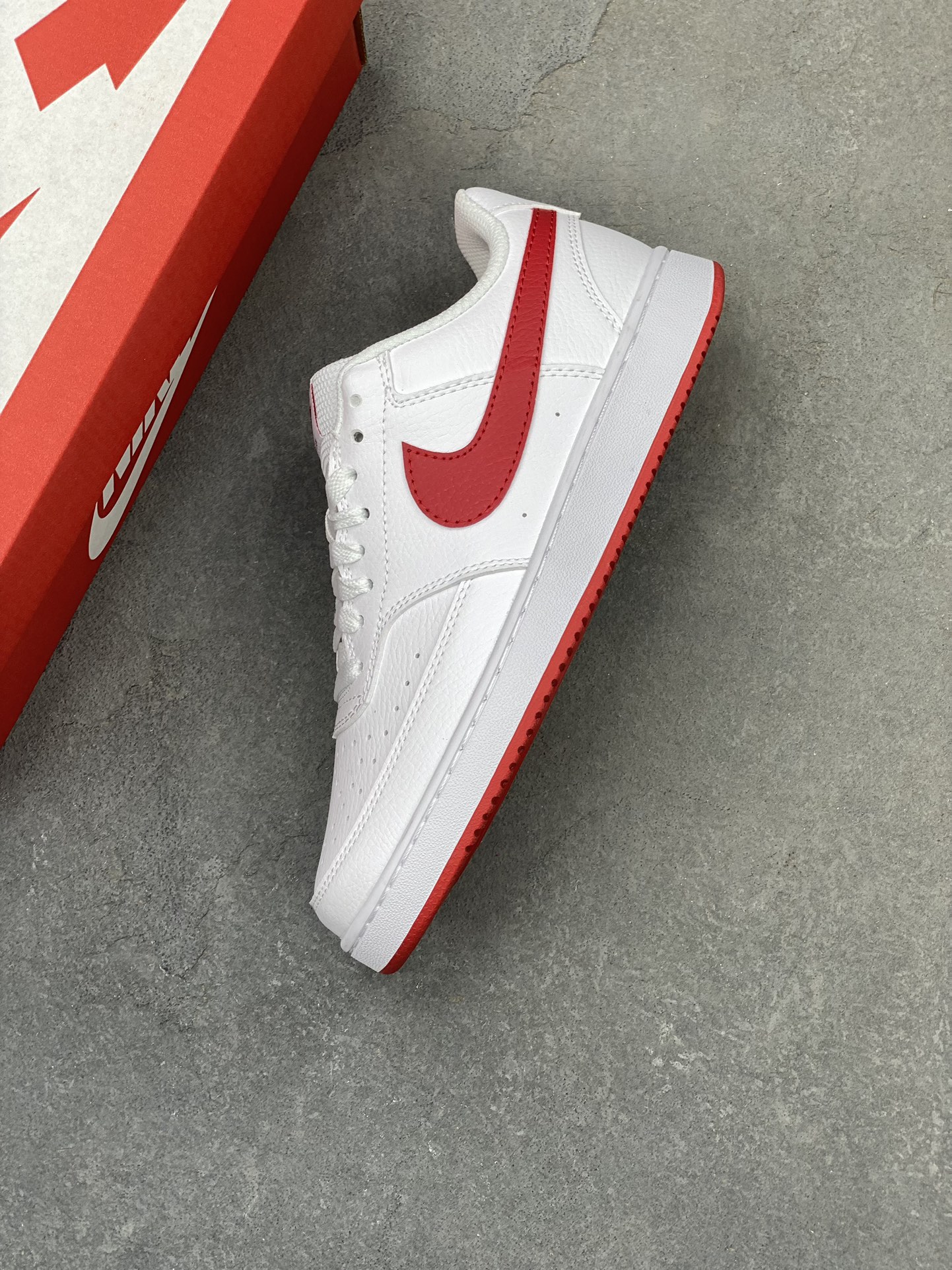 Nike Air Force 1 '07: Low-Top, Casual Sneakers for Men & Women - Classic Style 8 i1724443478 2144 0