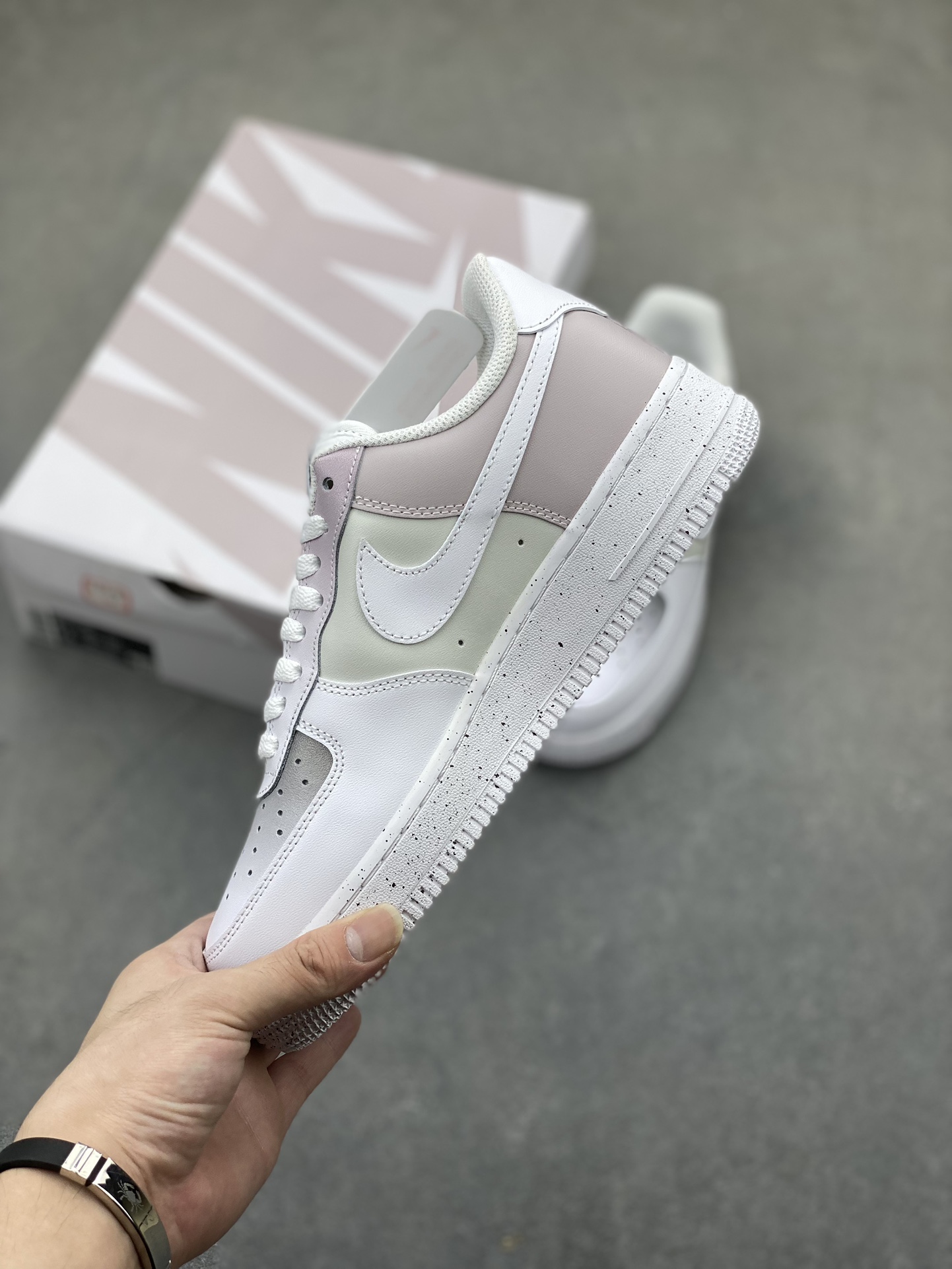 Nike Air Force 1 '07 Low Grey Pink Splatter Sneakers 4 i1724611148 1404 0