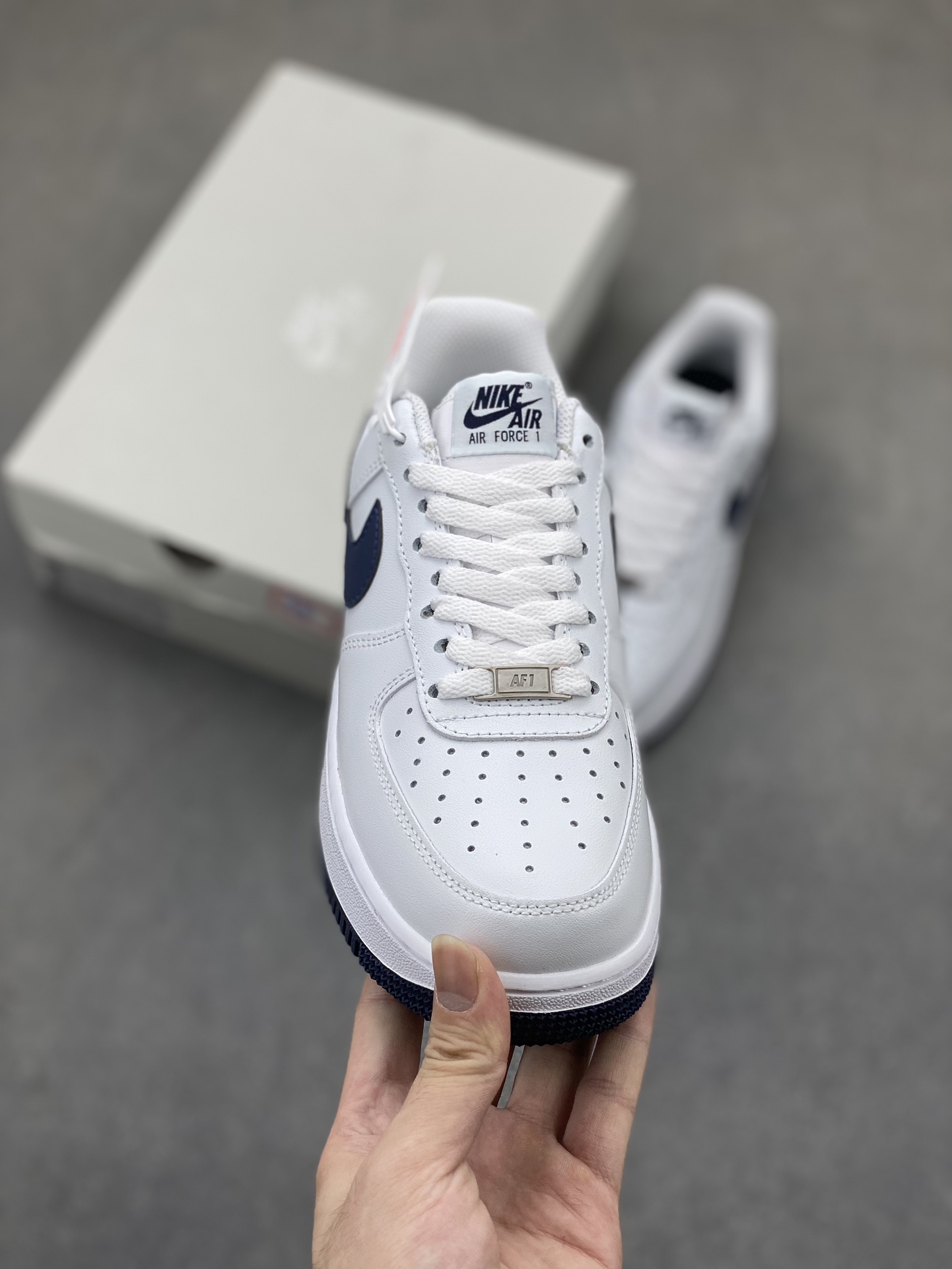 Nike Air Force 1 Low '07 White Midnight Navy Men's Casual Shoes 3 i1724611320 1013 2