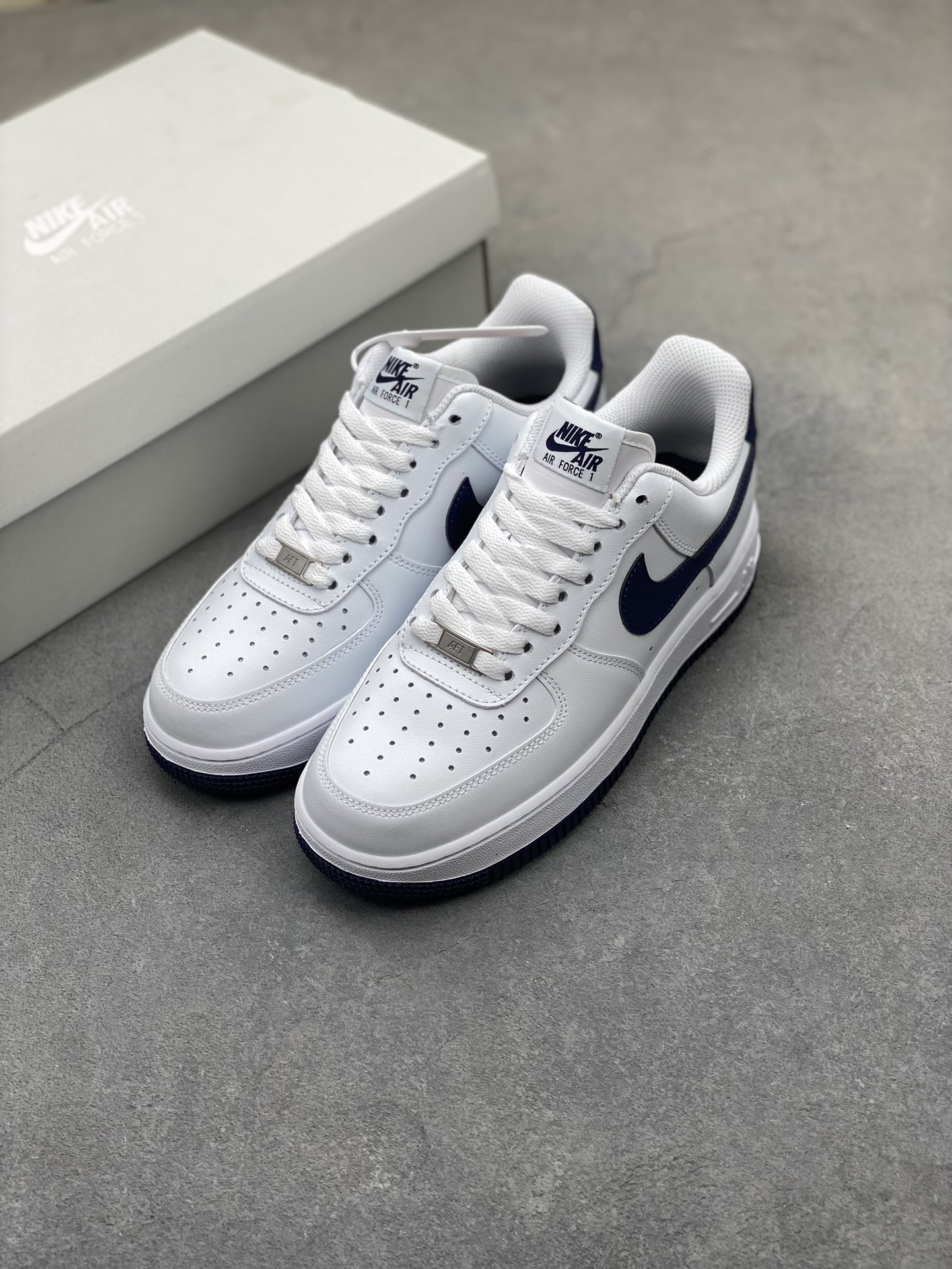 Nike Air Force 1 Low '07 White Midnight Navy Men's Casual Shoes 9 i1724611320 8053 4