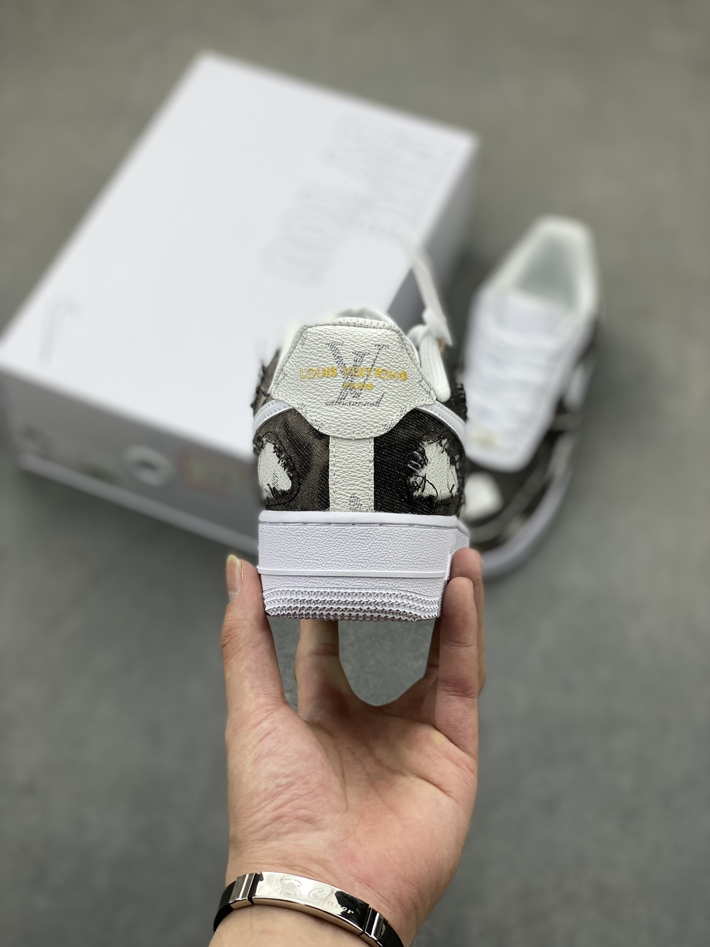 Nike Air Force 1 '07 Low Custom Casual Sneakers - Limited Edition 5 i1724795021 1676 0