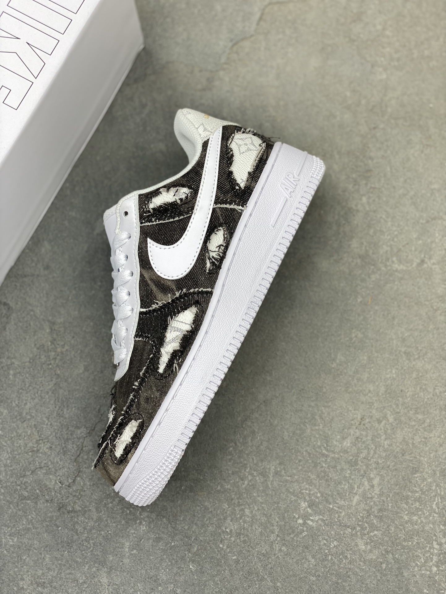 Nike Air Force 1 '07 Low Custom Casual Sneakers - Limited Edition 8 i1724795021 6828 0