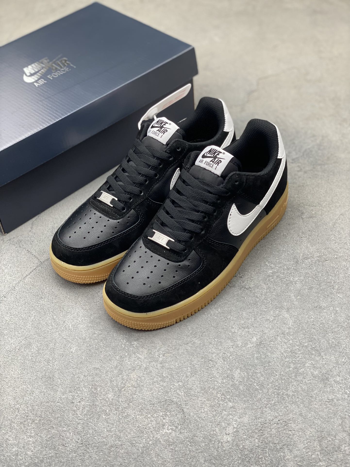 Nike Air Force 1 Low Black & White Casual Sneakers FQ8714-004 9 i1724872850 8262 5