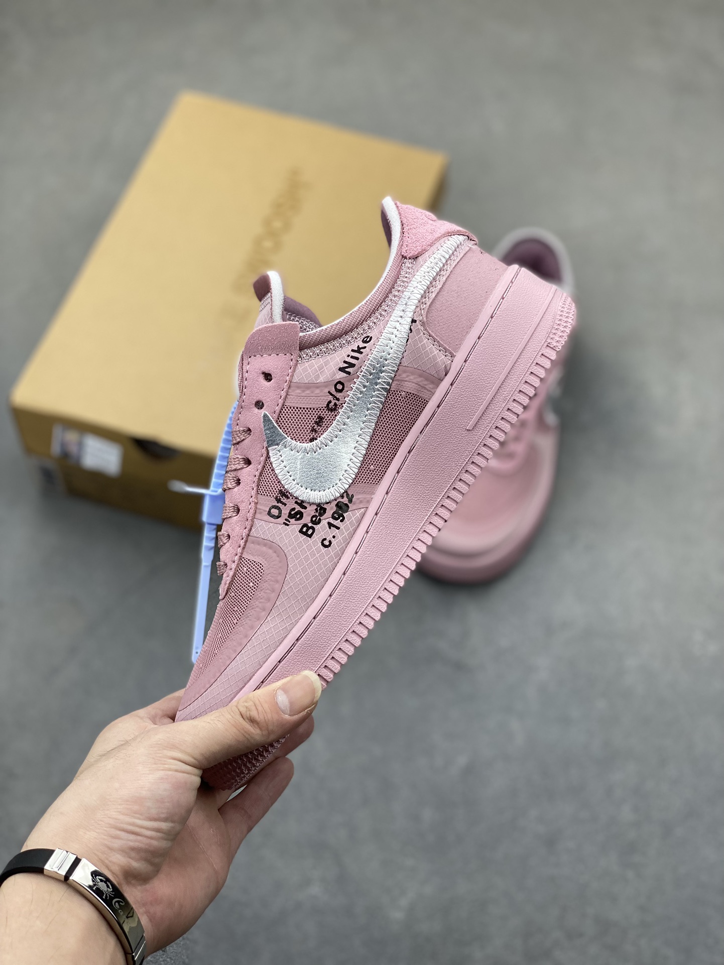 Off-White x Nike Air Force 1 Low Sneakers - Pink Color, Durable Cushioning 4 i1724872966 3804 5