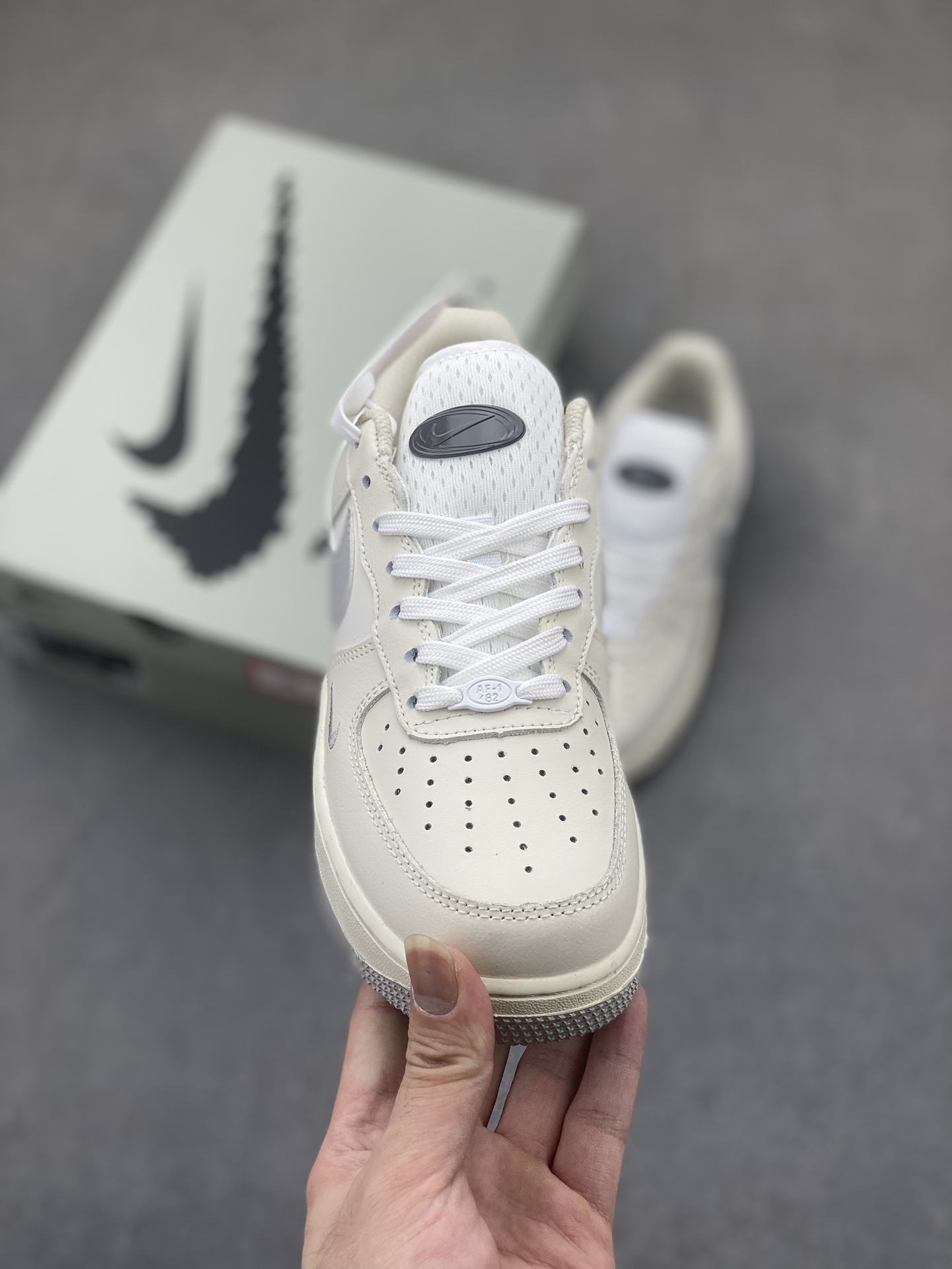 Nike Air Force 1 '07 Low Brooklyn Silver Ash FB1839-333 Sneakers 3 i1725049933 7379 8