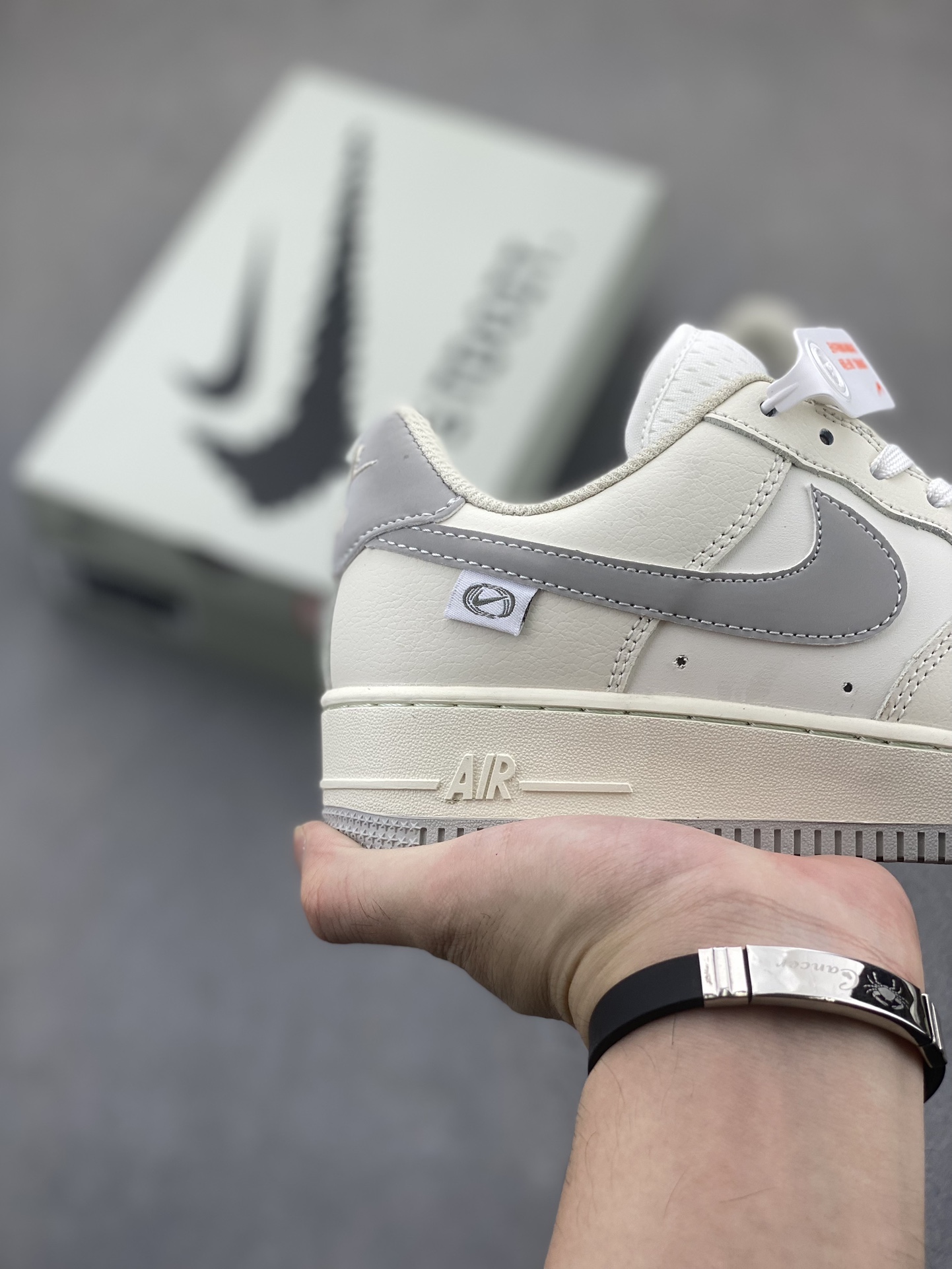 Nike Air Force 1 '07 Low Brooklyn Silver Ash FB1839-333 Sneakers 6 i1725049940 2369 0