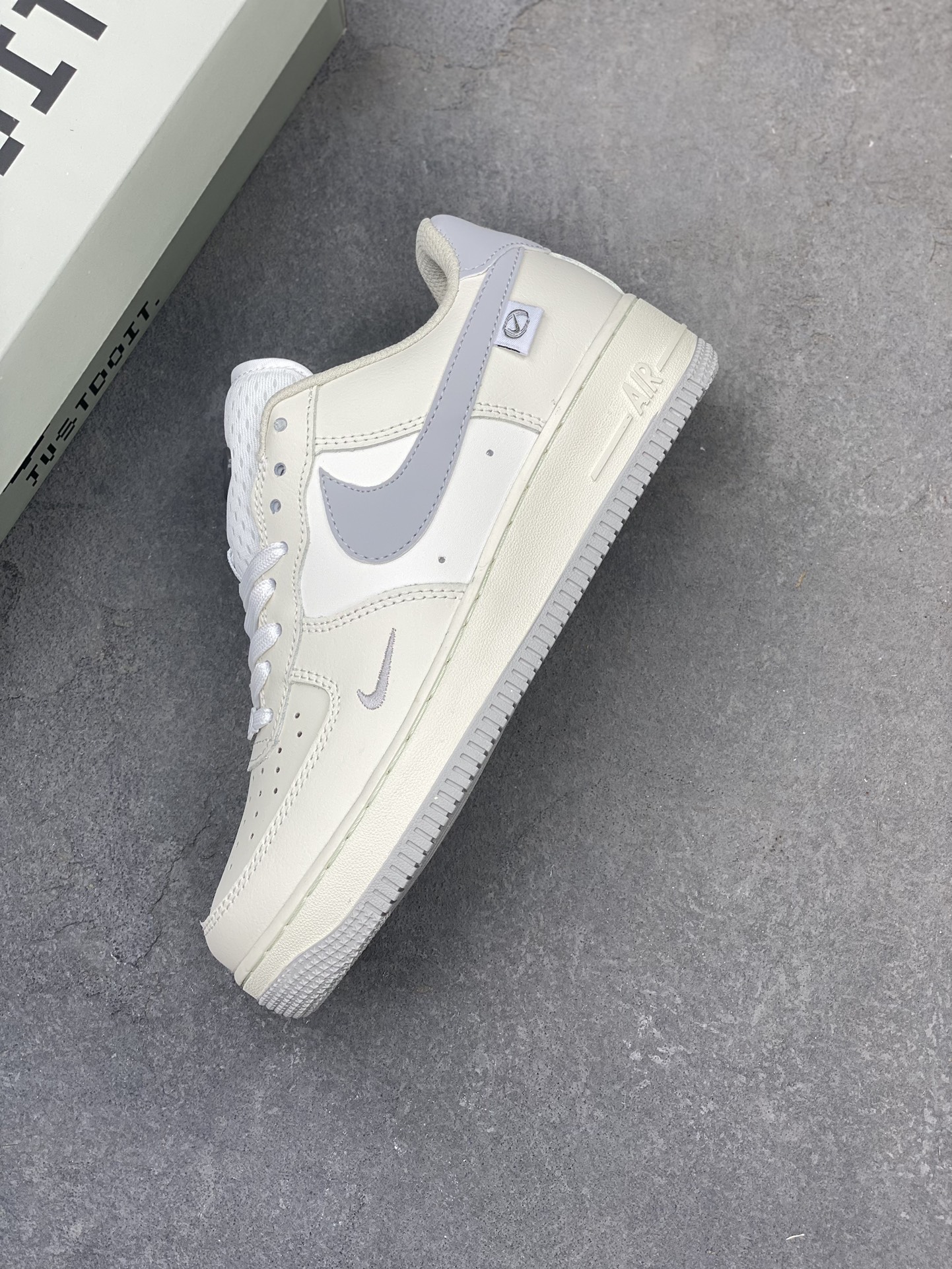 Nike Air Force 1 '07 Low Brooklyn Silver Ash FB1839-333 Sneakers 8 i1725049940 5213 0