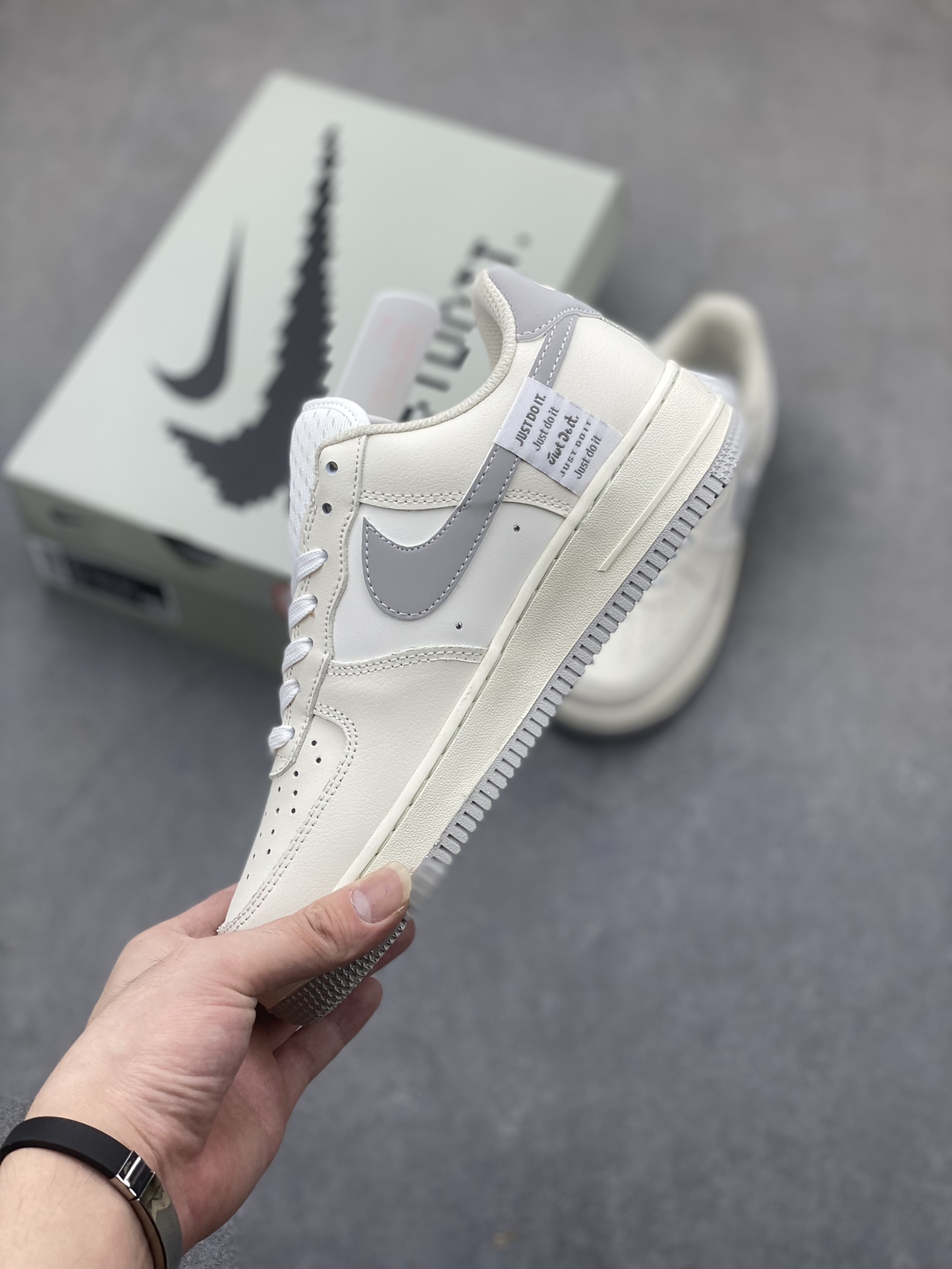 Nike Air Force 1 '07 Low Brooklyn Silver Ash FB1839-333 Sneakers 4 i1725049940 7616 0
