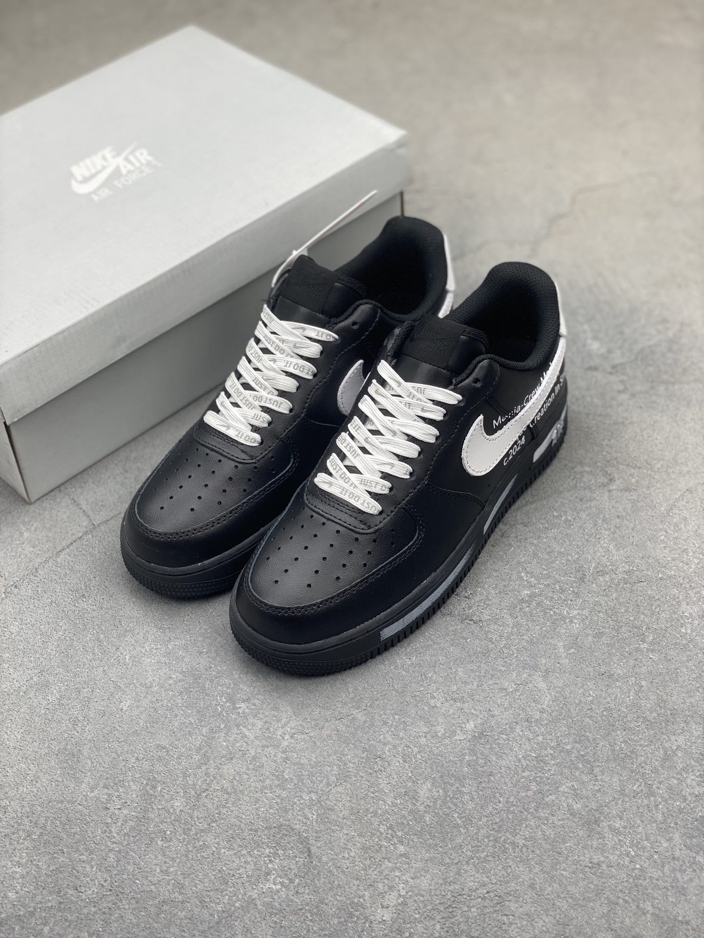 Nike Air Force 1 '07 Low Black White Graffiti Sneakers DD8959-001 9 i1725136150 110 2