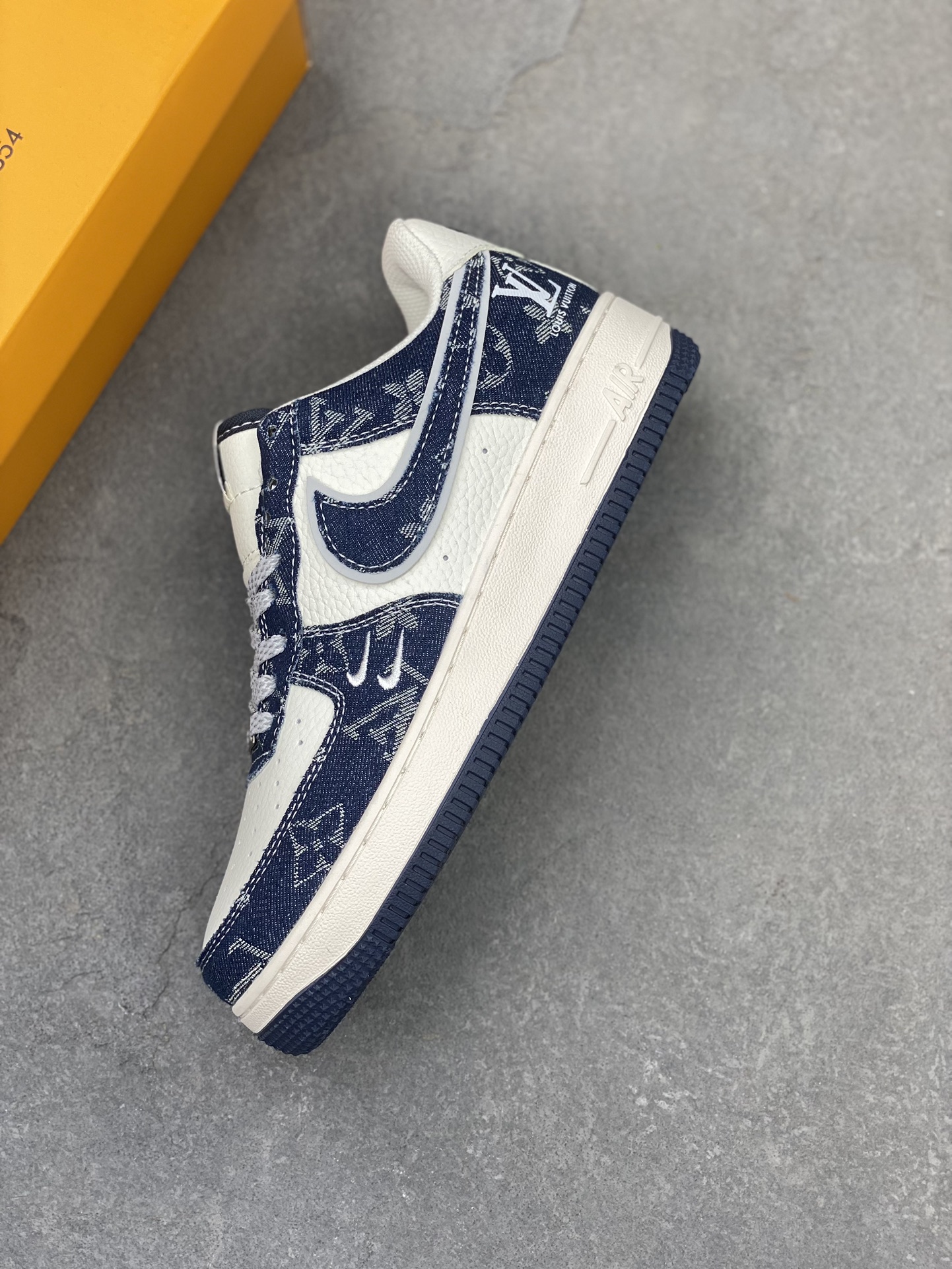 Nike Air Force 1 '07 Low Louis Vuitton Collab Sneakers - Deep Blue 8 i1725136402 6230 0