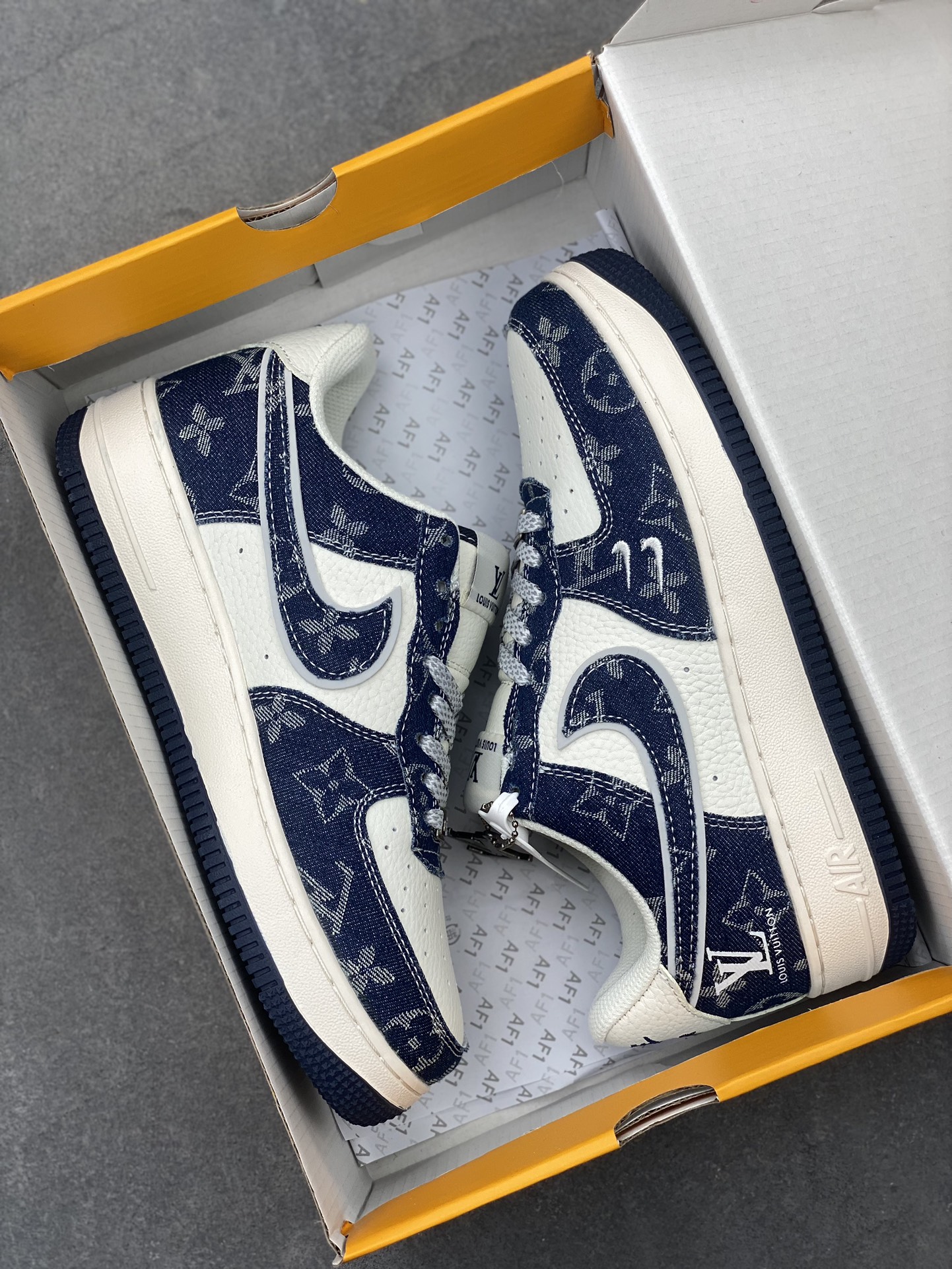 Nike Air Force 1 '07 Low Louis Vuitton Collab Sneakers - Deep Blue 10 i1725136403 2091 0