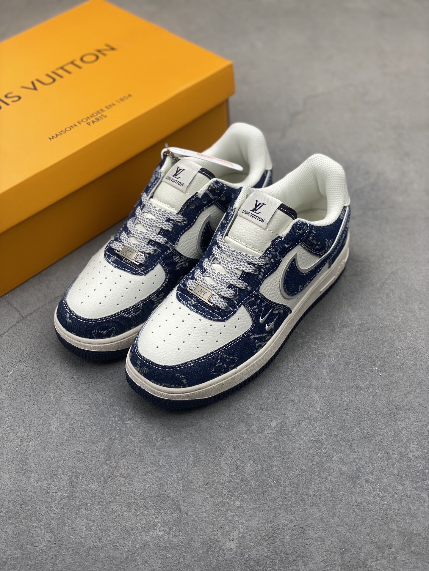 Nike Air Force 1 '07 Low Louis Vuitton Collab Sneakers - Deep Blue 9 i1725136403 8687 0