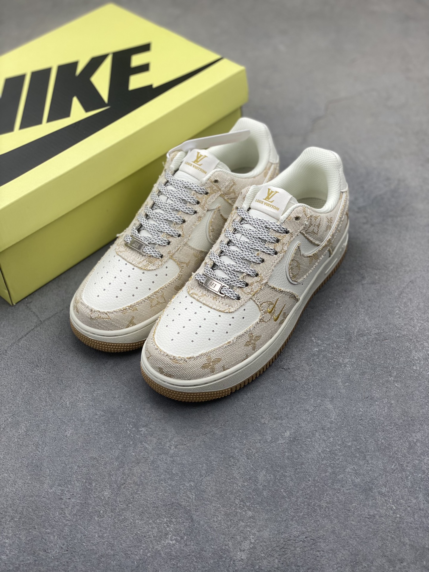 Nike Air Force 1 '07 Low Louis Vuitton Collab Casual Sneakers 9 i1725136447 7953 0