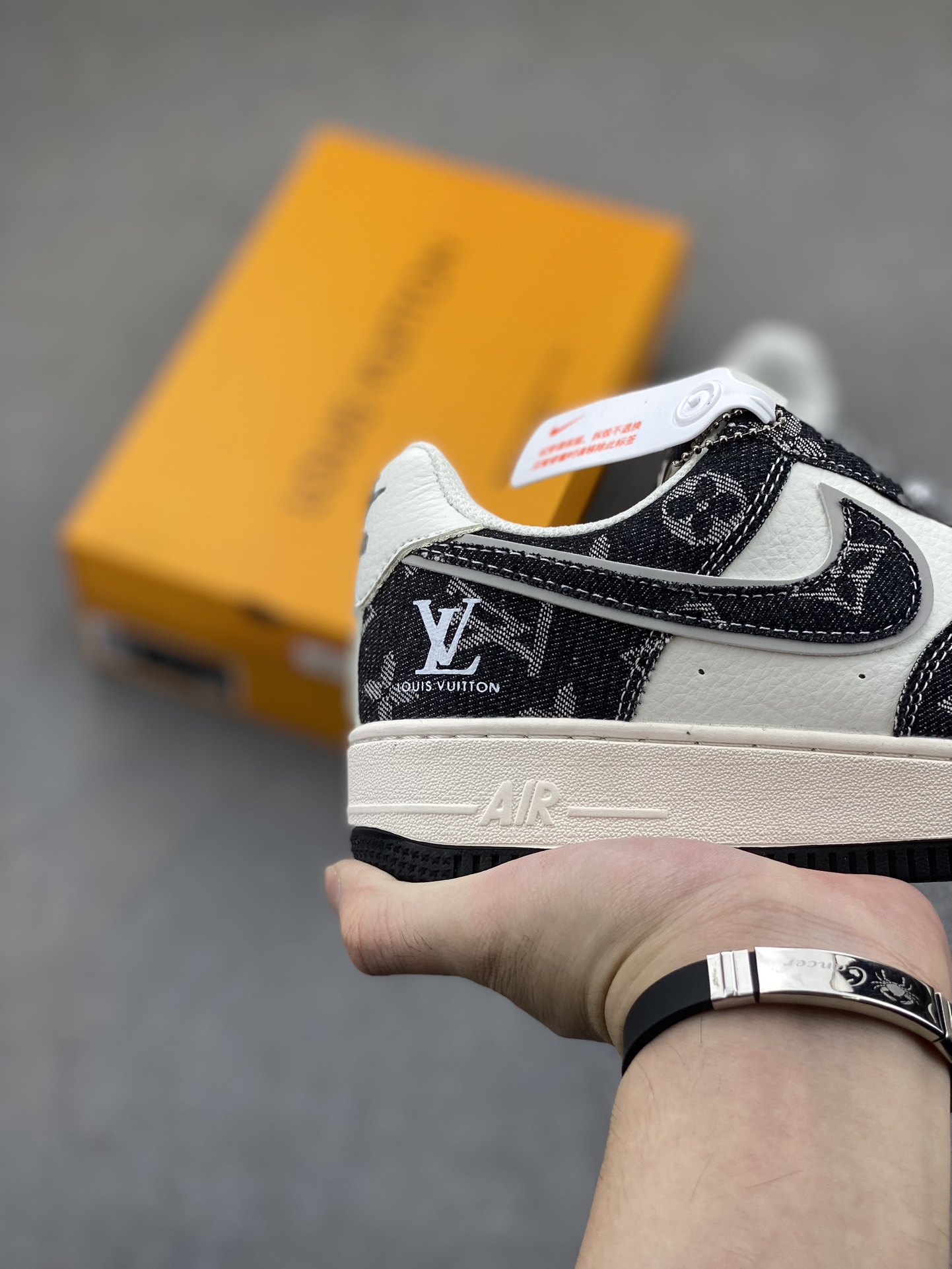 Nike Air Force 1 '07 Low Louis Vuitton Collab Black White Sneakers 6 i1725136485 6020 0