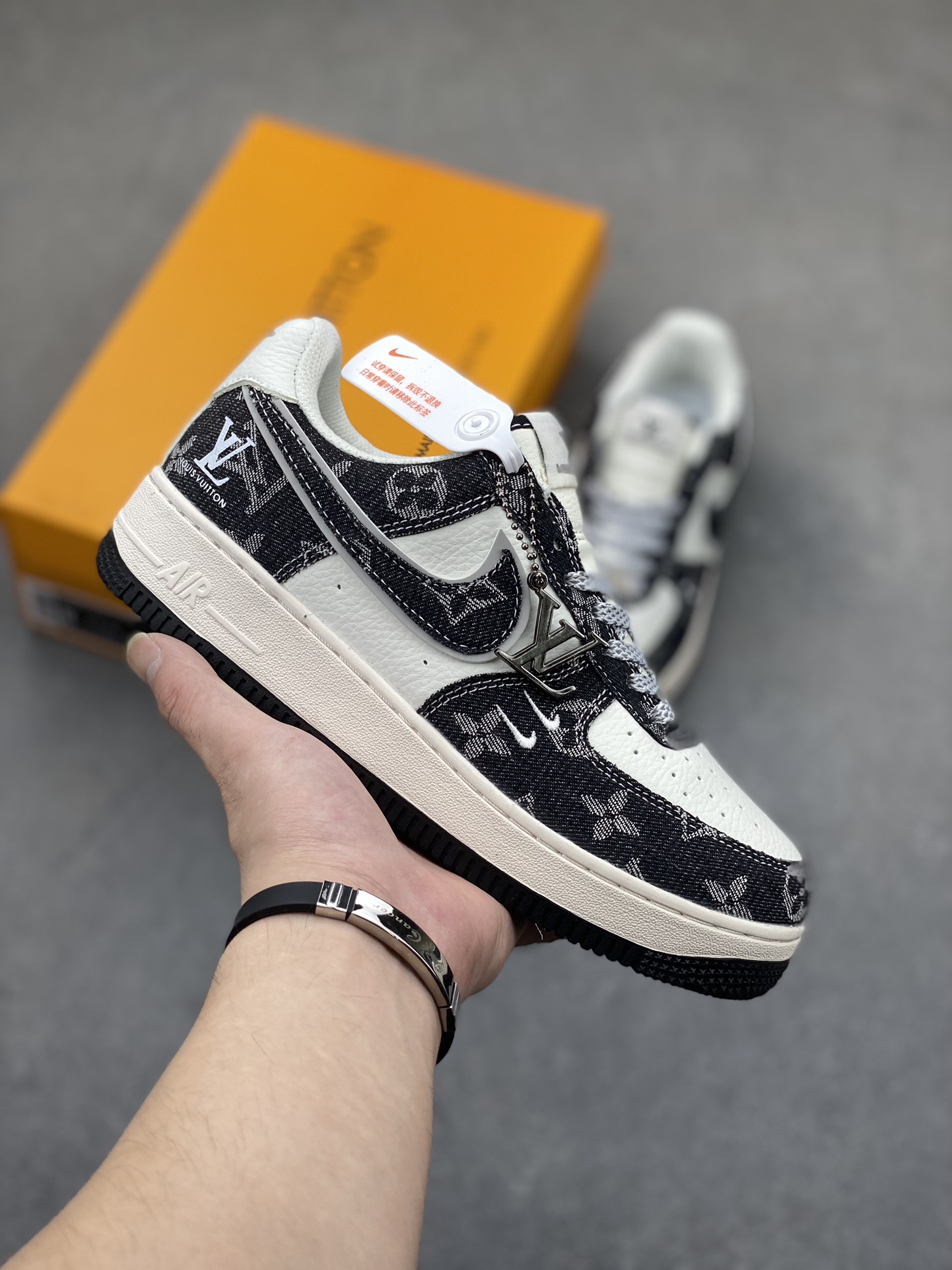 Nike Air Force 1 '07 Low Louis Vuitton Collab Black White Sneakers 2 i1725136486 3701 0