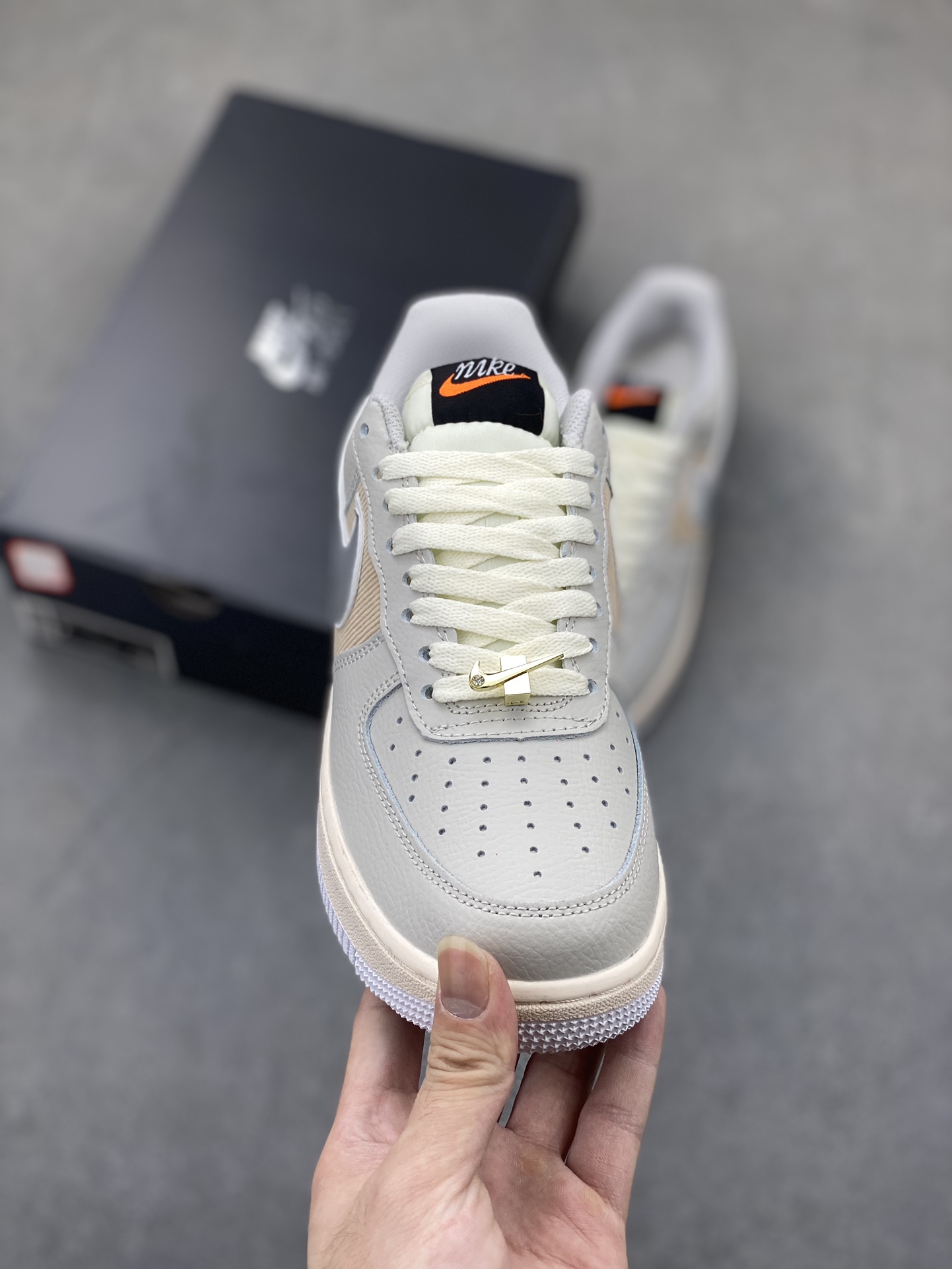 Nike Air Force 1 '07 Low Grey Beige Honeycomb Cushion Sneakers DX6061-122 3 i1725136598 6282 7