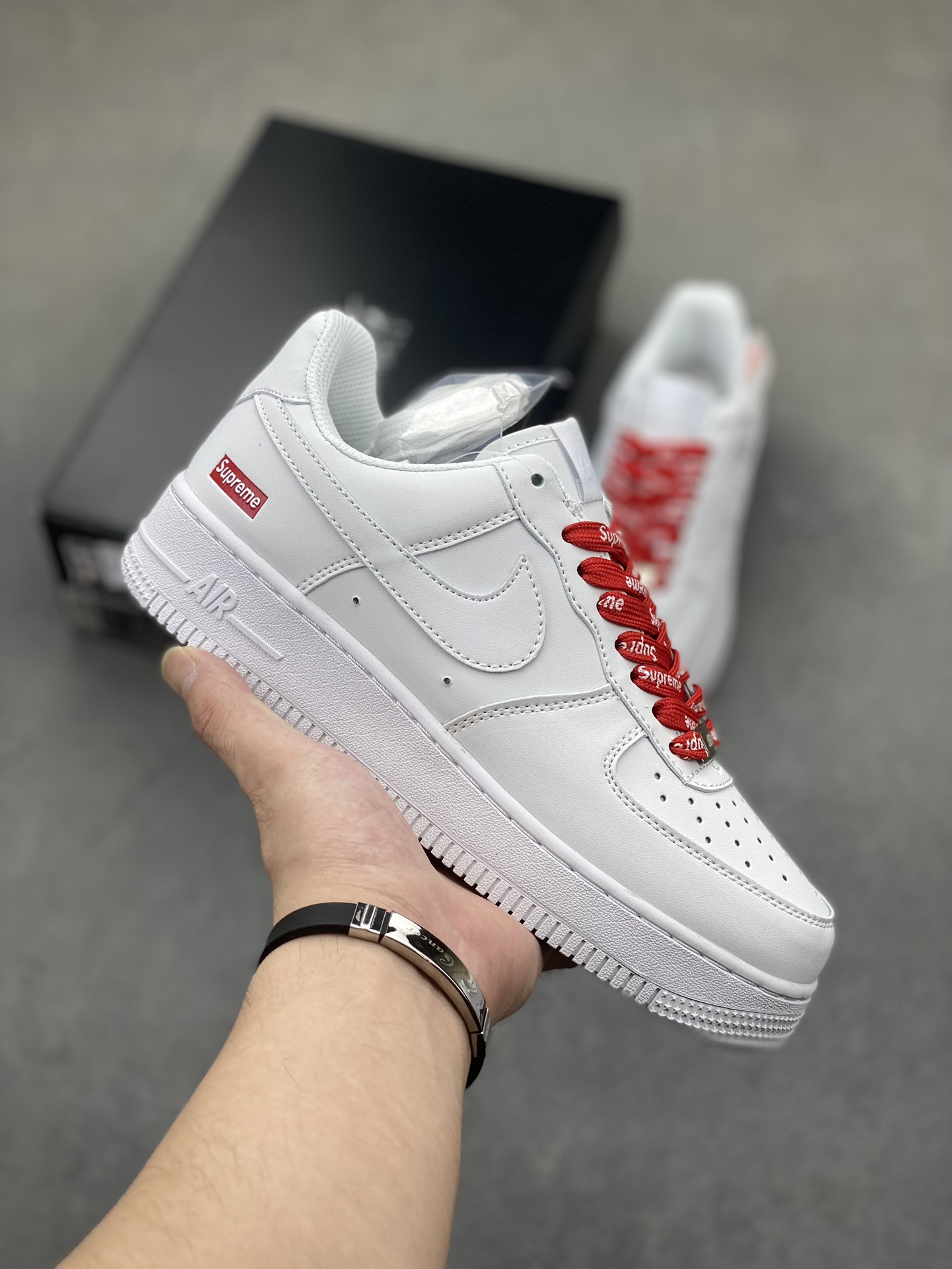 Supreme x Nike Air Force 1 Low White/Red Sneakers - Limited Edition 2 i1725136733 8696 1