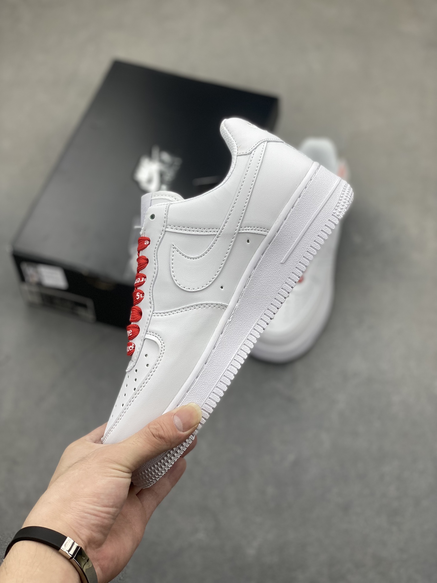 Supreme x Nike Air Force 1 Low White/Red Sneakers - Limited Edition 4 i1725136734 498 3