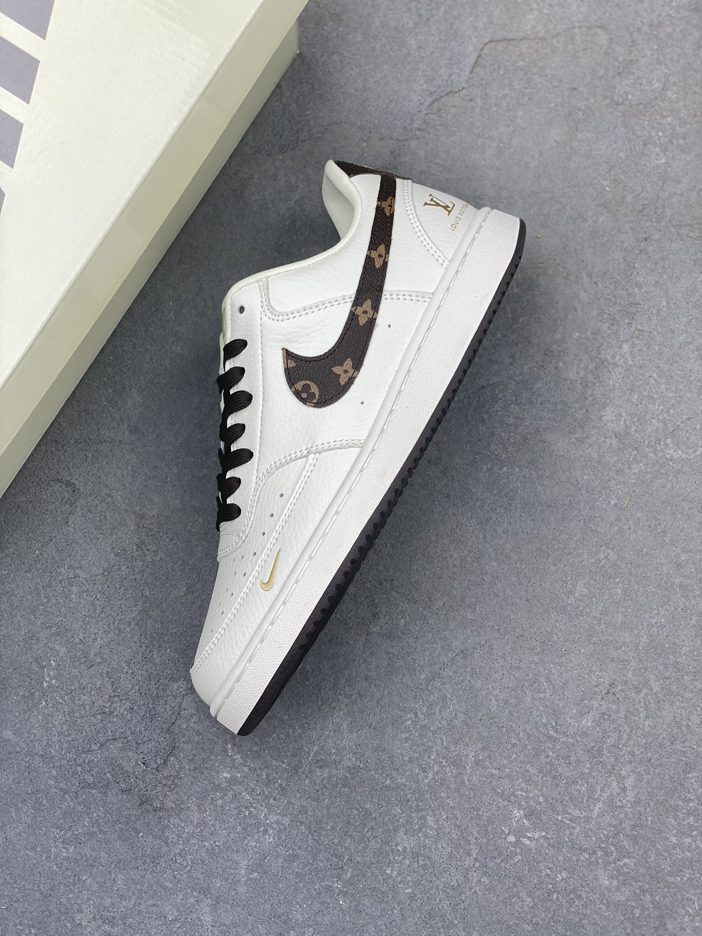 Nike Ebernon Low PRM Custom Sneakers - Louis Vuitton Accents - Size 36-45 8 i1725136968 3117 0
