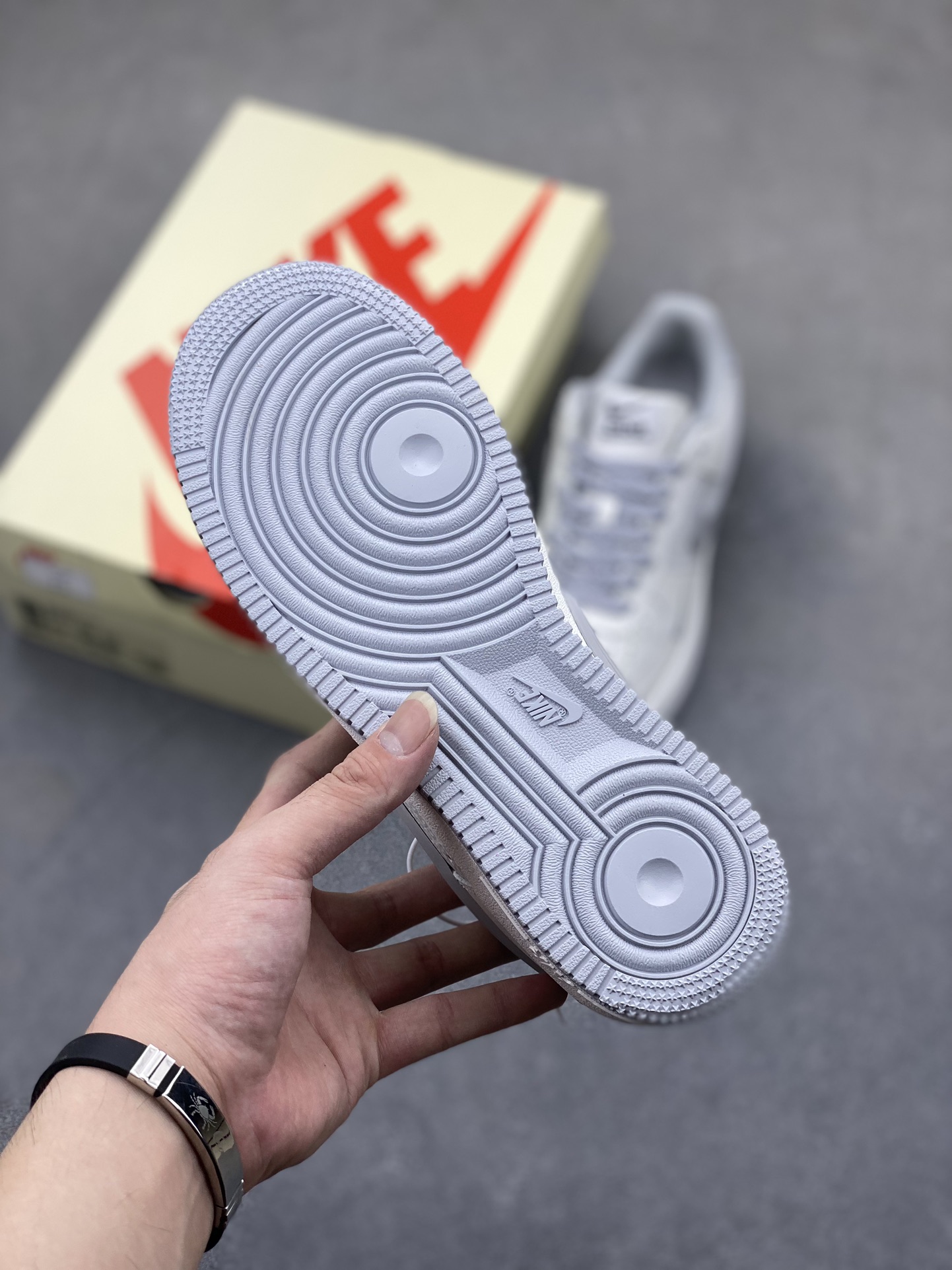 Nike Air Force 1 Low x CDG Collaboration Sneakers - Streetwear Fashion 7 i1725223103 4318 6