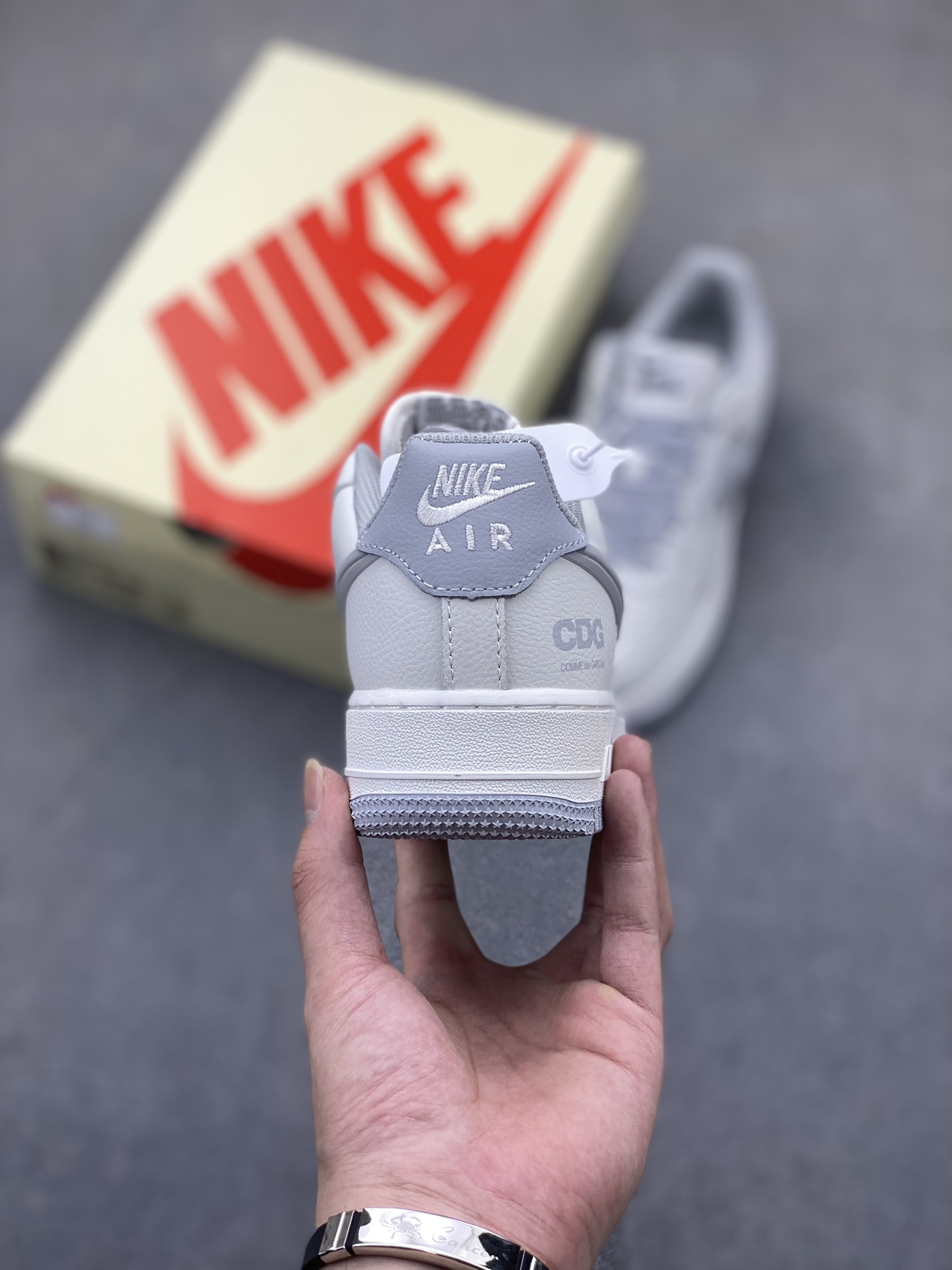 Nike Air Force 1 Low x CDG Collaboration Sneakers - Streetwear Fashion 5 i1725223103 5257 3