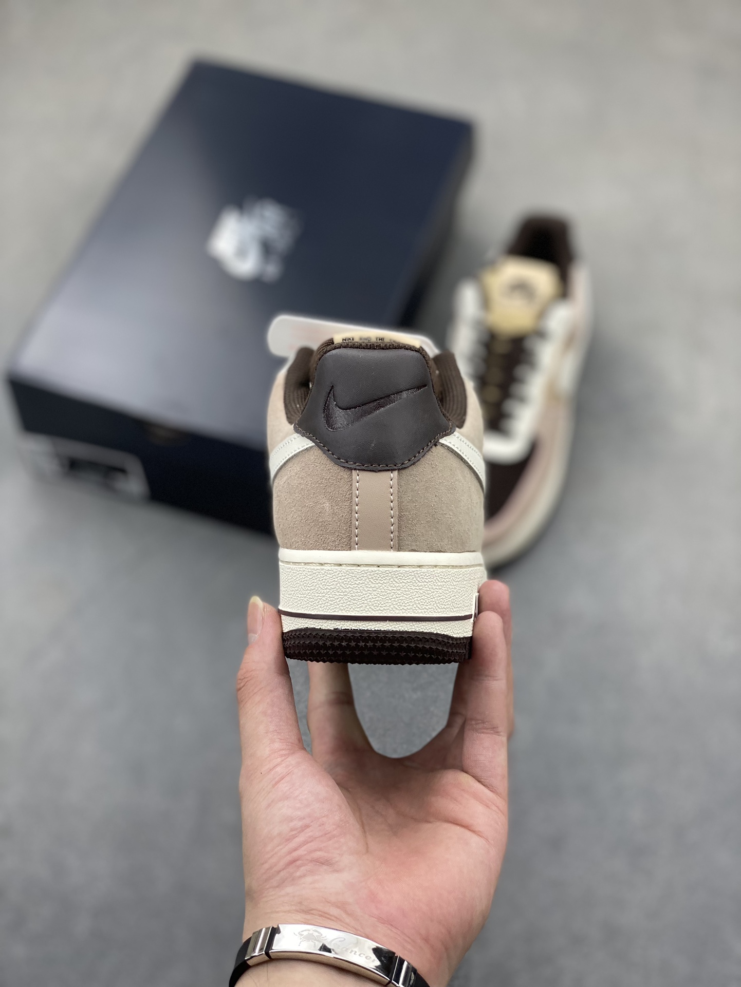 Nike Air Force 1 Low '07 FB8878-200 Casual Sneakers 5 i1725223377 3703 4