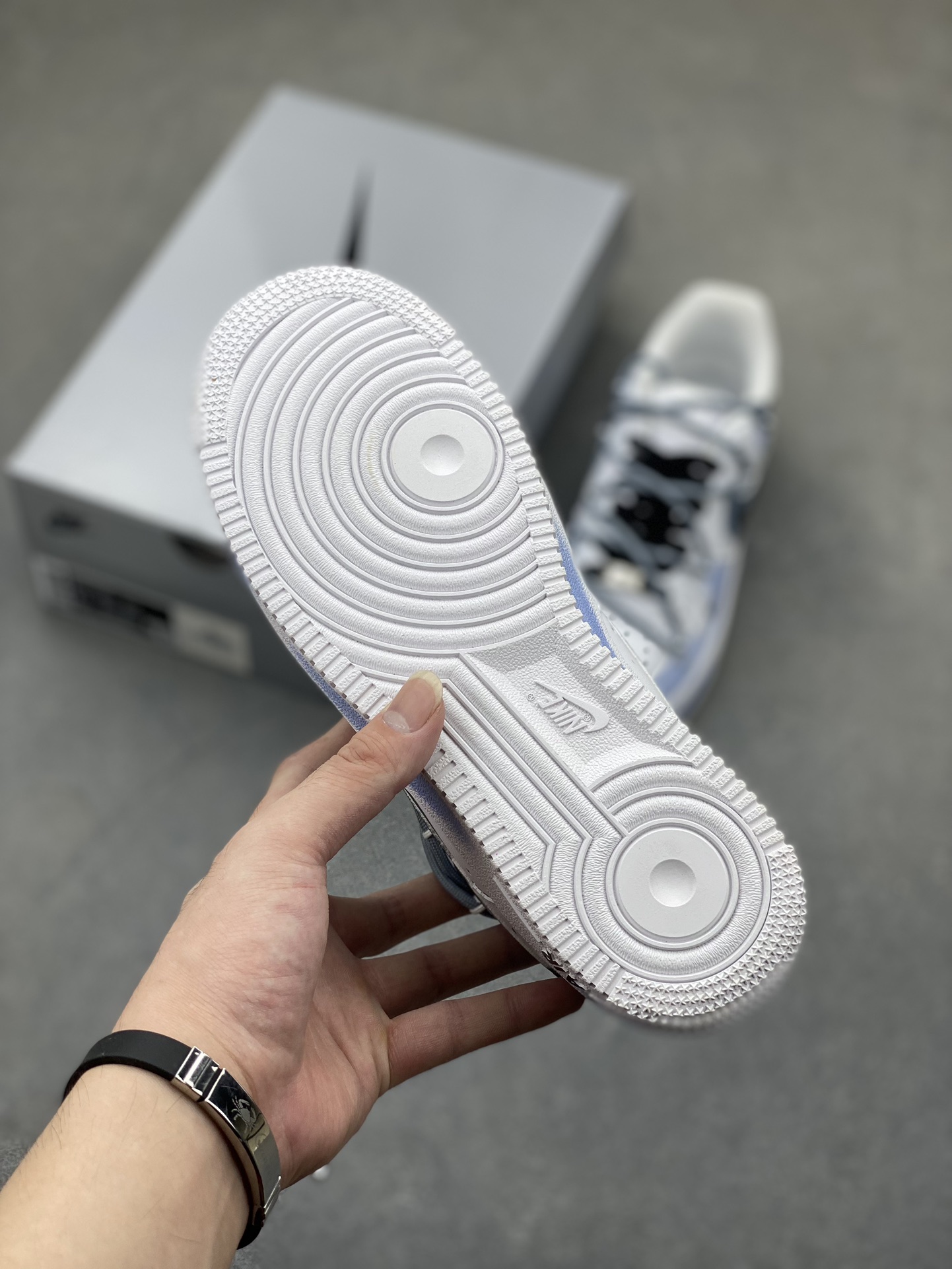 Nike Air Force 1 Low '07 Custom 'Broken Swoosh' White Blue Spray Paint 7 i1725300454 4689 3