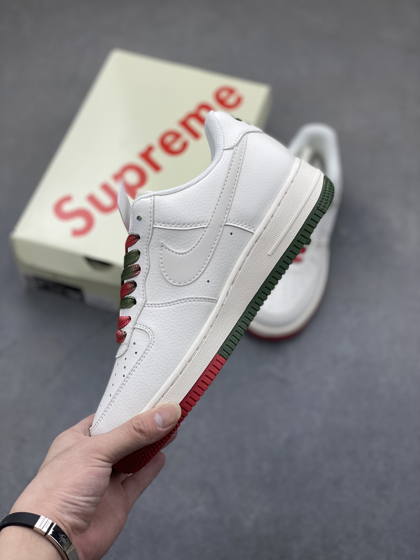 Nike Air Force 1 '07 Low Supreme Collab Sneakers - White/Red/Green 4 i1725300517 3484 3