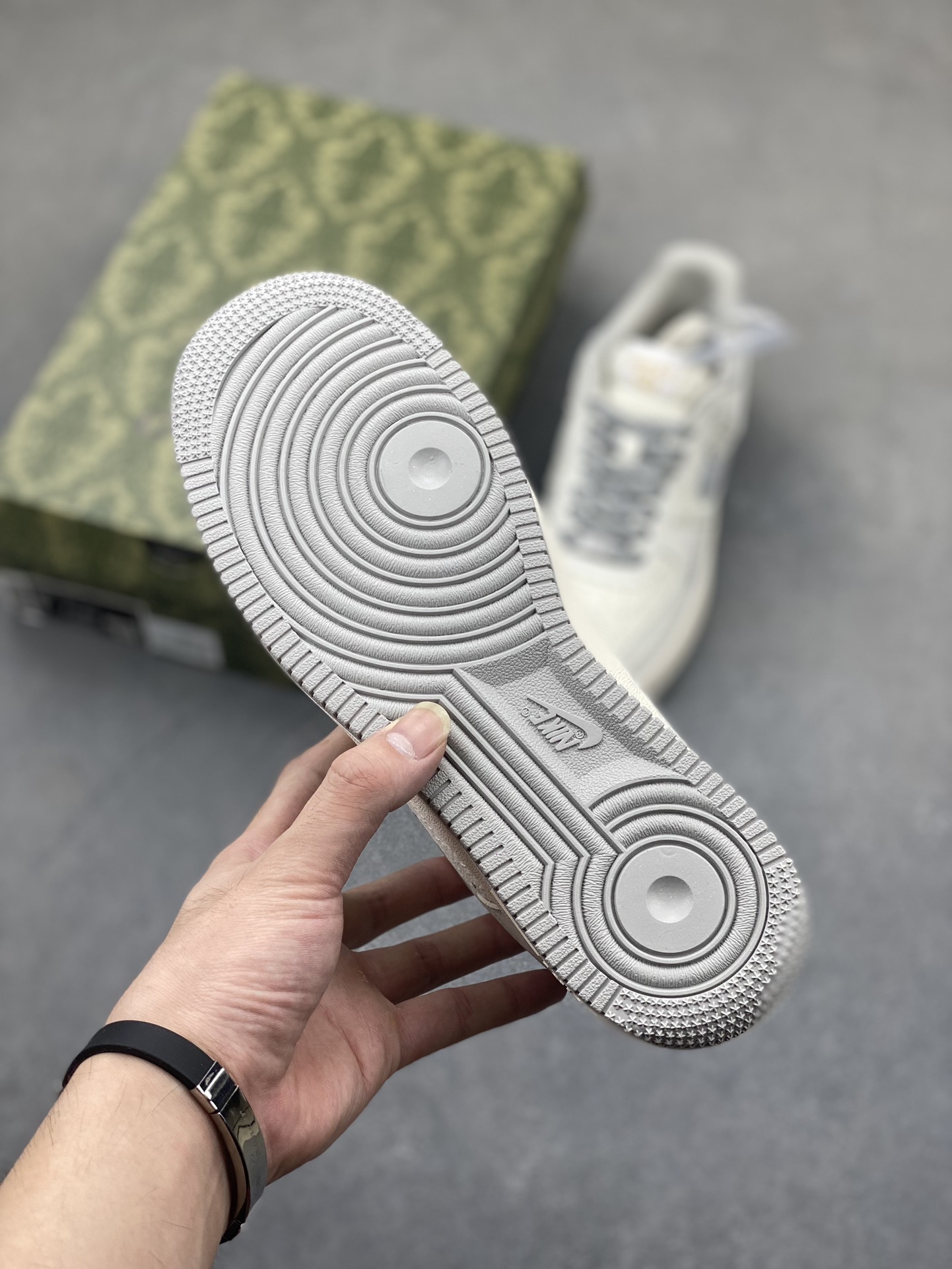 Nike Air Force 1 '07 Low Gucci Sneakers 7 i1725509526 1345 0