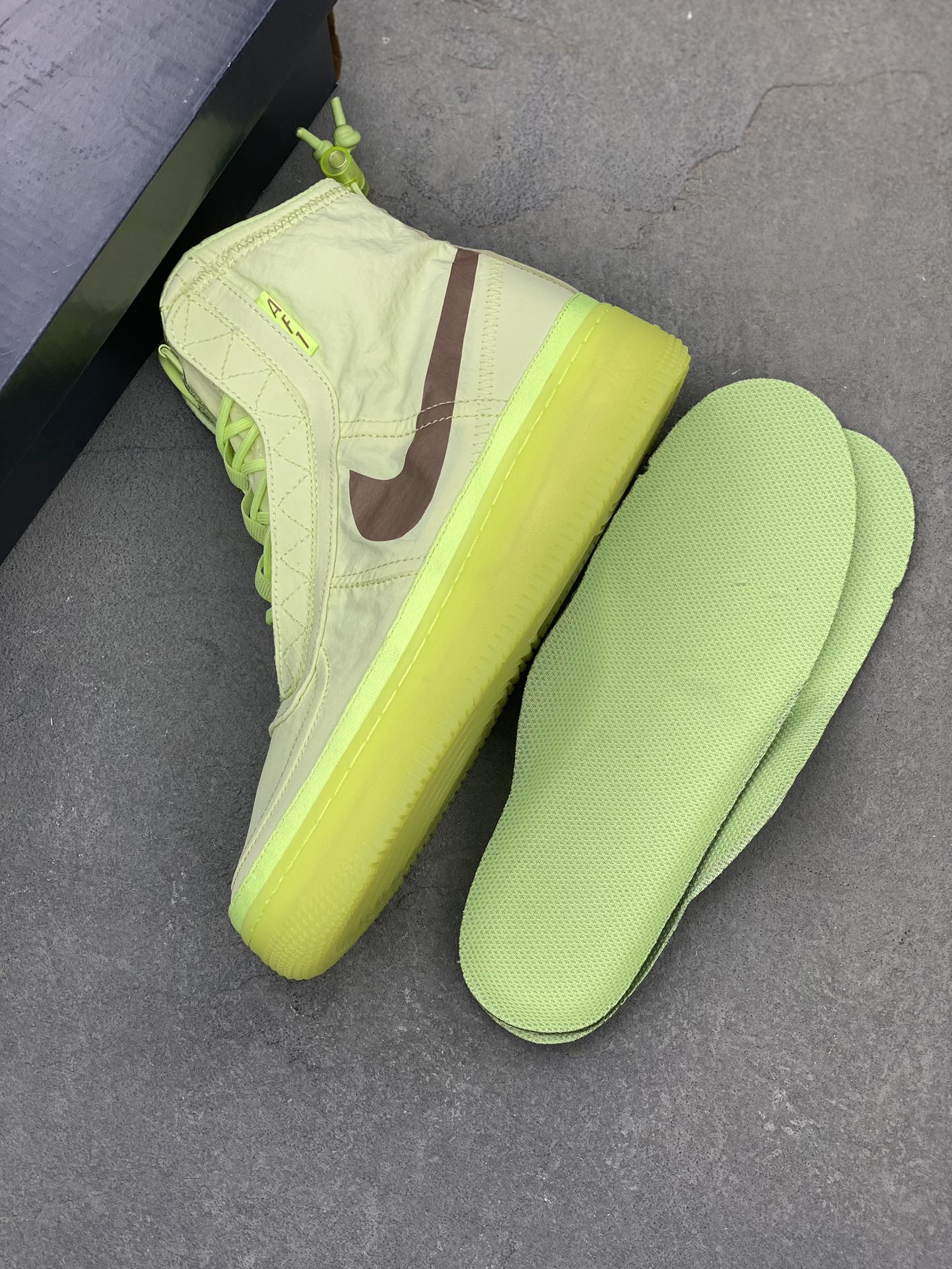Nike Air Force 1 Shell WMNS 'Neon Green' High-Top Sneakers 8 i1725558853 9191 2