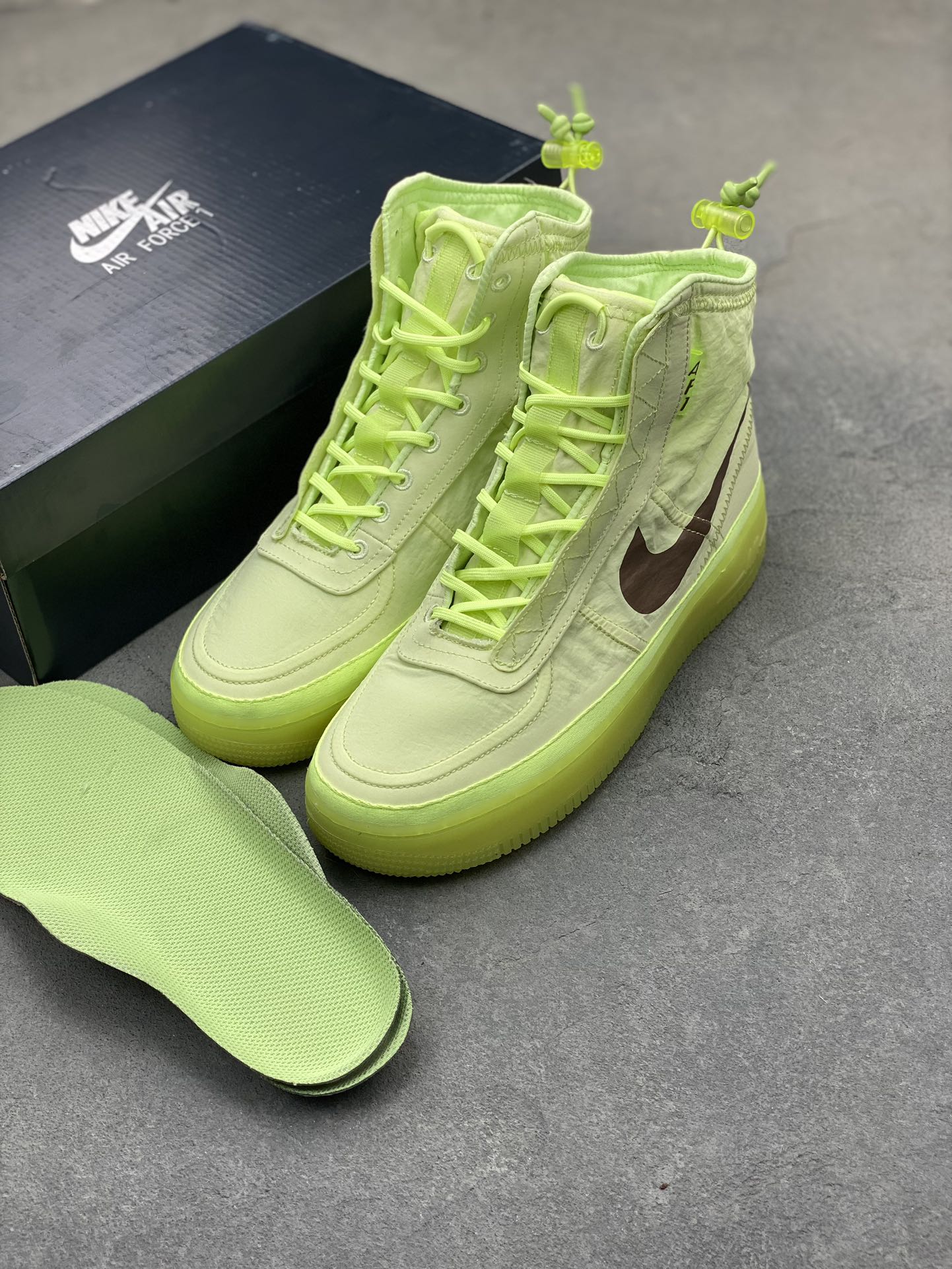 Nike Air Force 1 Shell WMNS 'Neon Green' High-Top Sneakers 9 i1725558854 406 4
