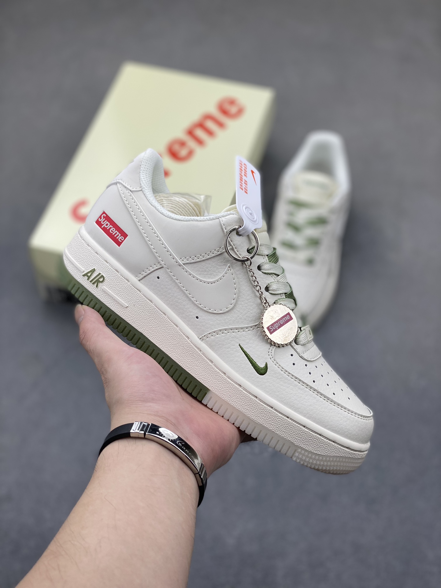 Nike Air Force 1 '07 Low Supreme Collaboration Sneakers - Limited Edition 2 i1725695259 8738 1