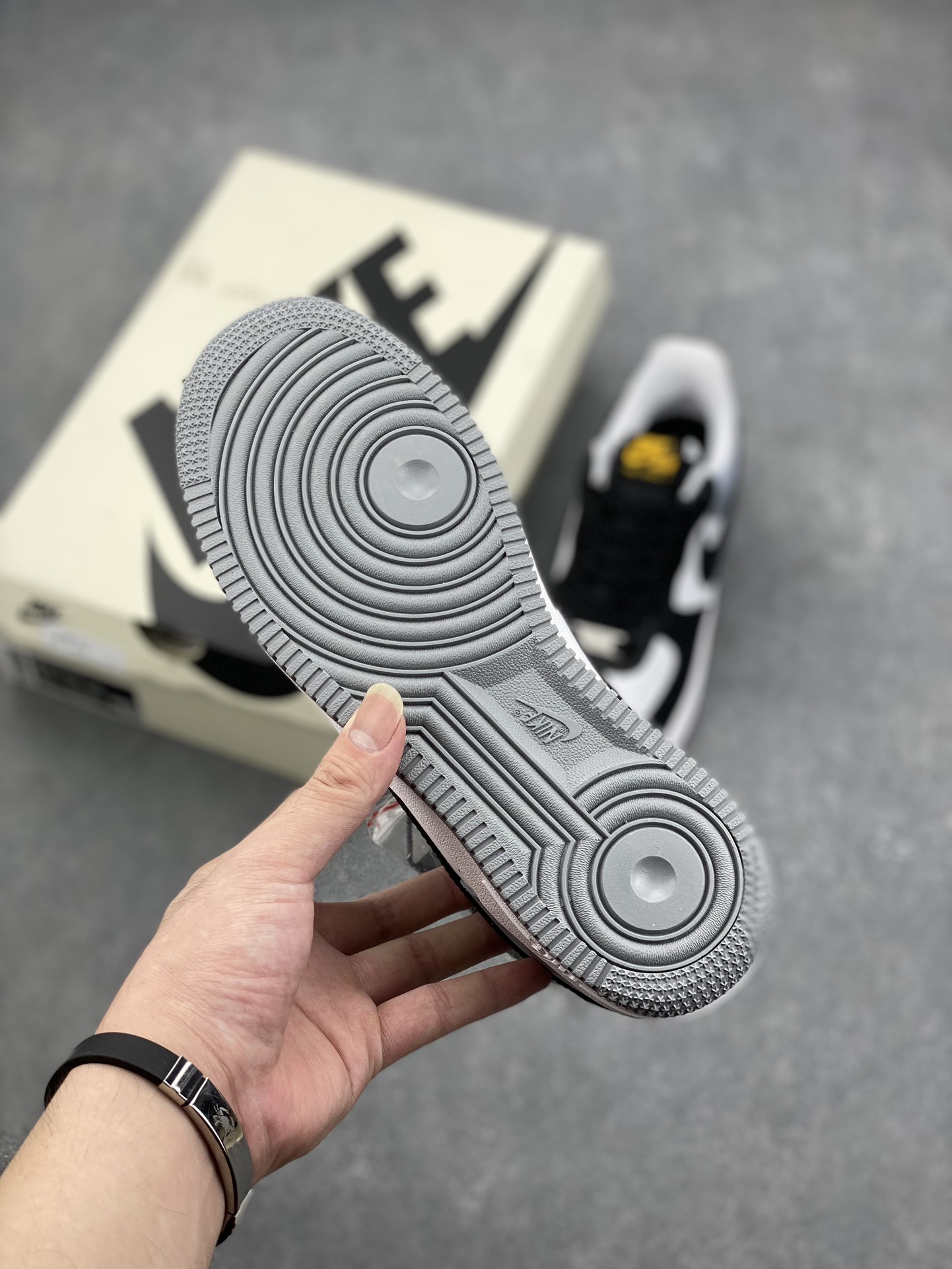 Nike Air Force 1 '07 Low Black White Grey Casual Sneakers FB7162-081 7 i1725829223 9267 1