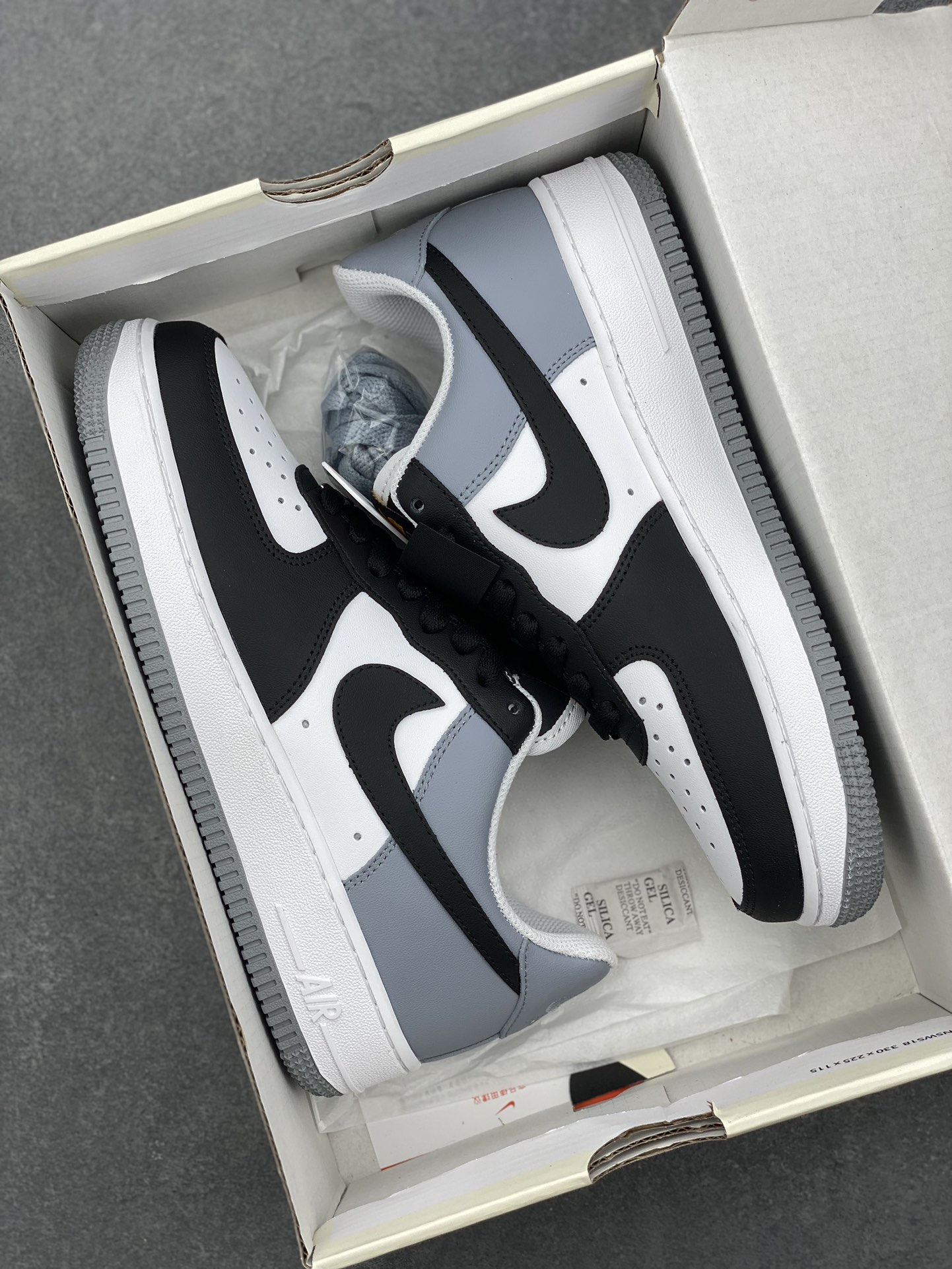 Nike Air Force 1 '07 Low Black White Grey Casual Sneakers FB7162-081 10 i1725829224 7952 6