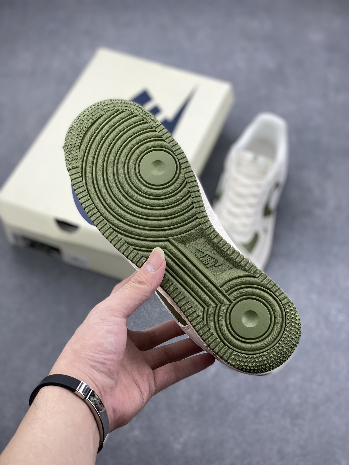 Nike Air Force 1 '07 Low Burberry Collab - Casual Sneakers in Beige/Green 7 i1725829275 5976 4