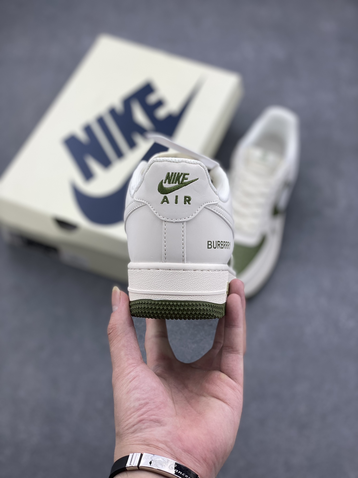Nike Air Force 1 '07 Low Burberry Collab - Casual Sneakers in Beige/Green 5 i1725829275 7038 3