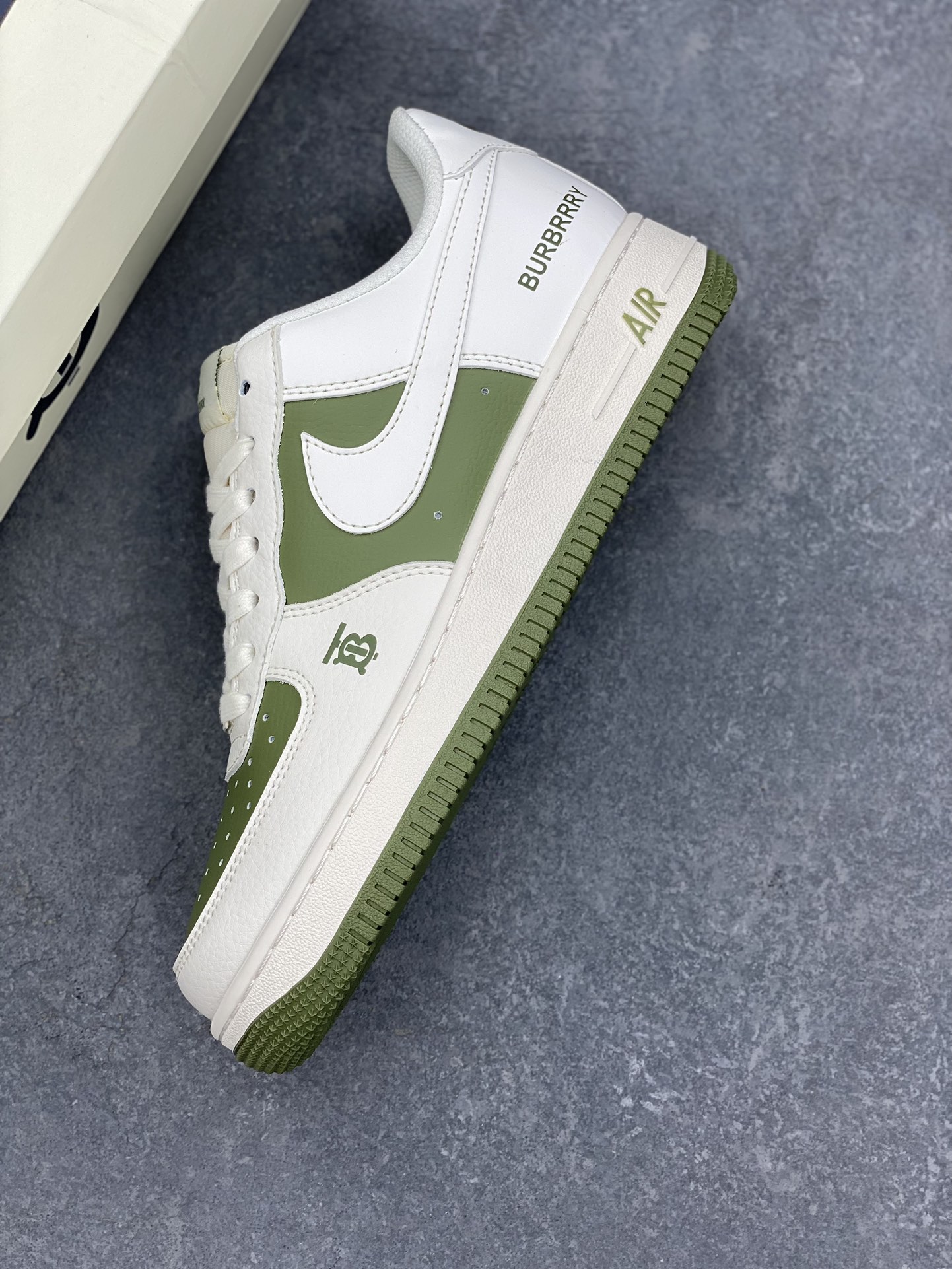 Nike Air Force 1 '07 Low Burberry Collab - Casual Sneakers in Beige/Green 8 i1725829276 2769 5
