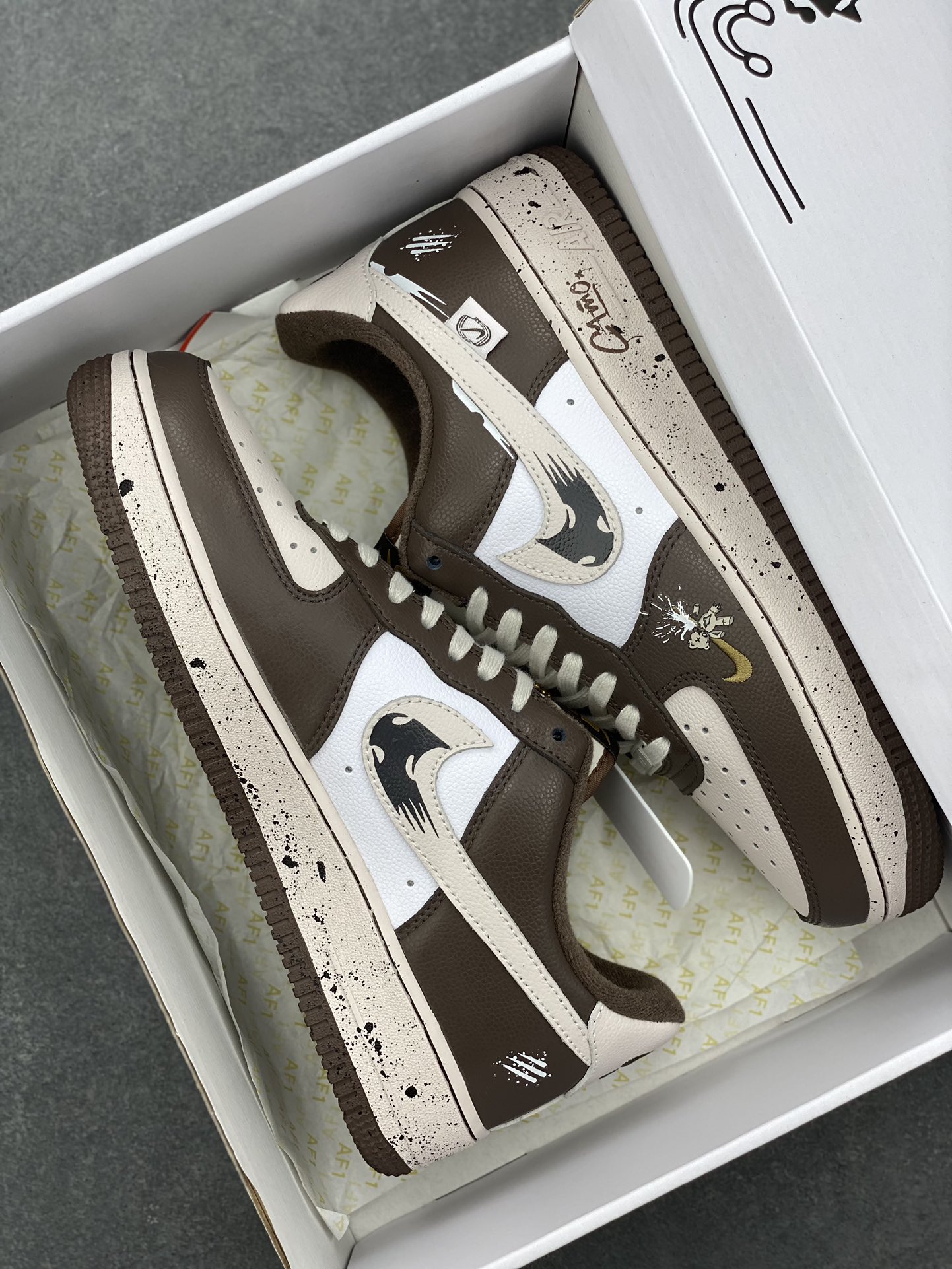 Nike Air Force 1 '07 Low 'Assassination of Little Bear' Casual Sneakers 10 i1725829324 2818 2