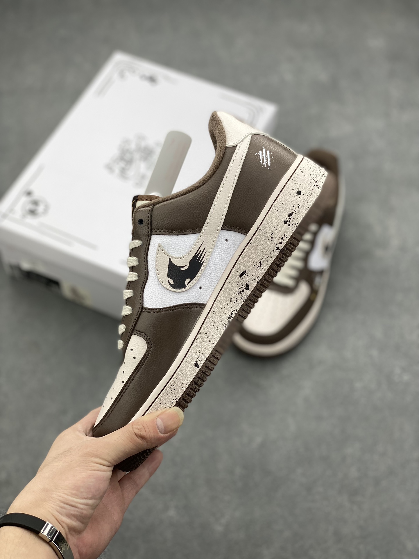 Nike Air Force 1 '07 Low 'Assassination of Little Bear' Casual Sneakers 4 i1725829324 6998 3