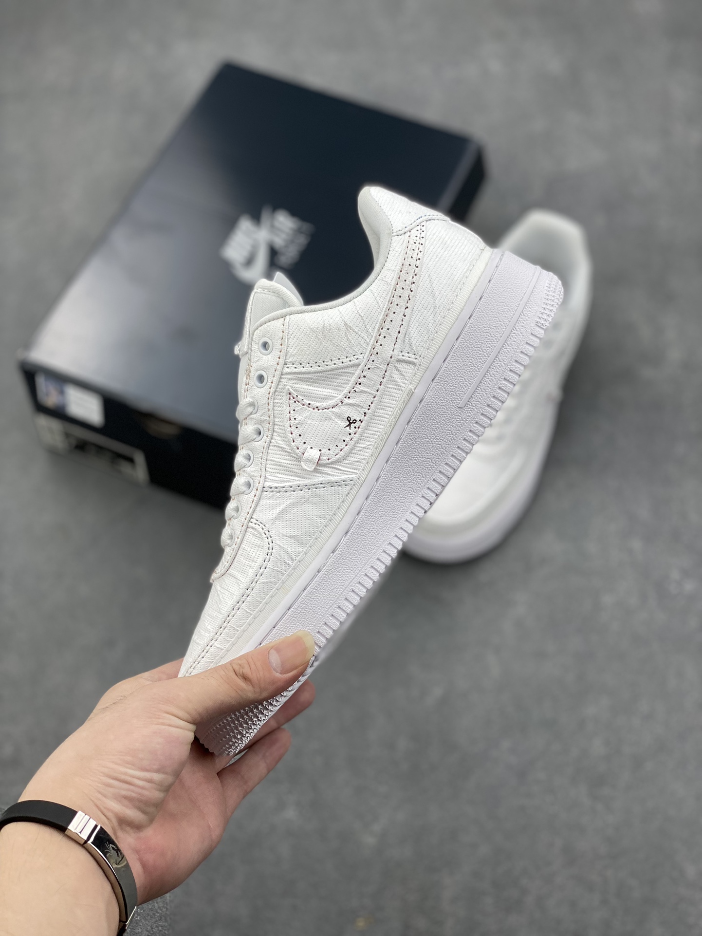 Nike Air Force 1 Low '07 LX Reveal: Iconic Style with Modern Comfort 4 i1725829395 4523 6