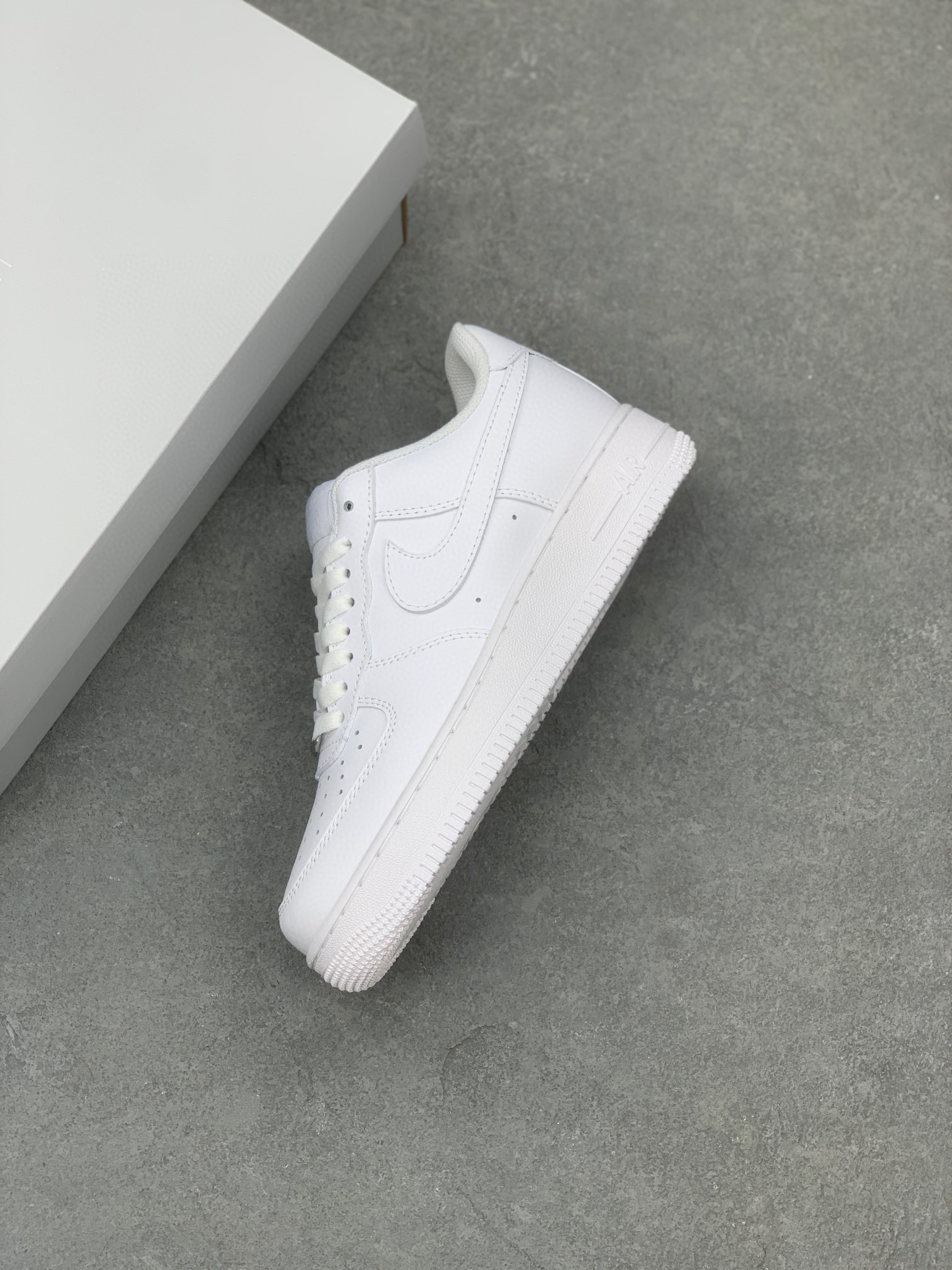 Nike Air Force 1 '07: Timeless Style, Supreme Comfort - All White Sneakers 8 i1725863759 1632 0