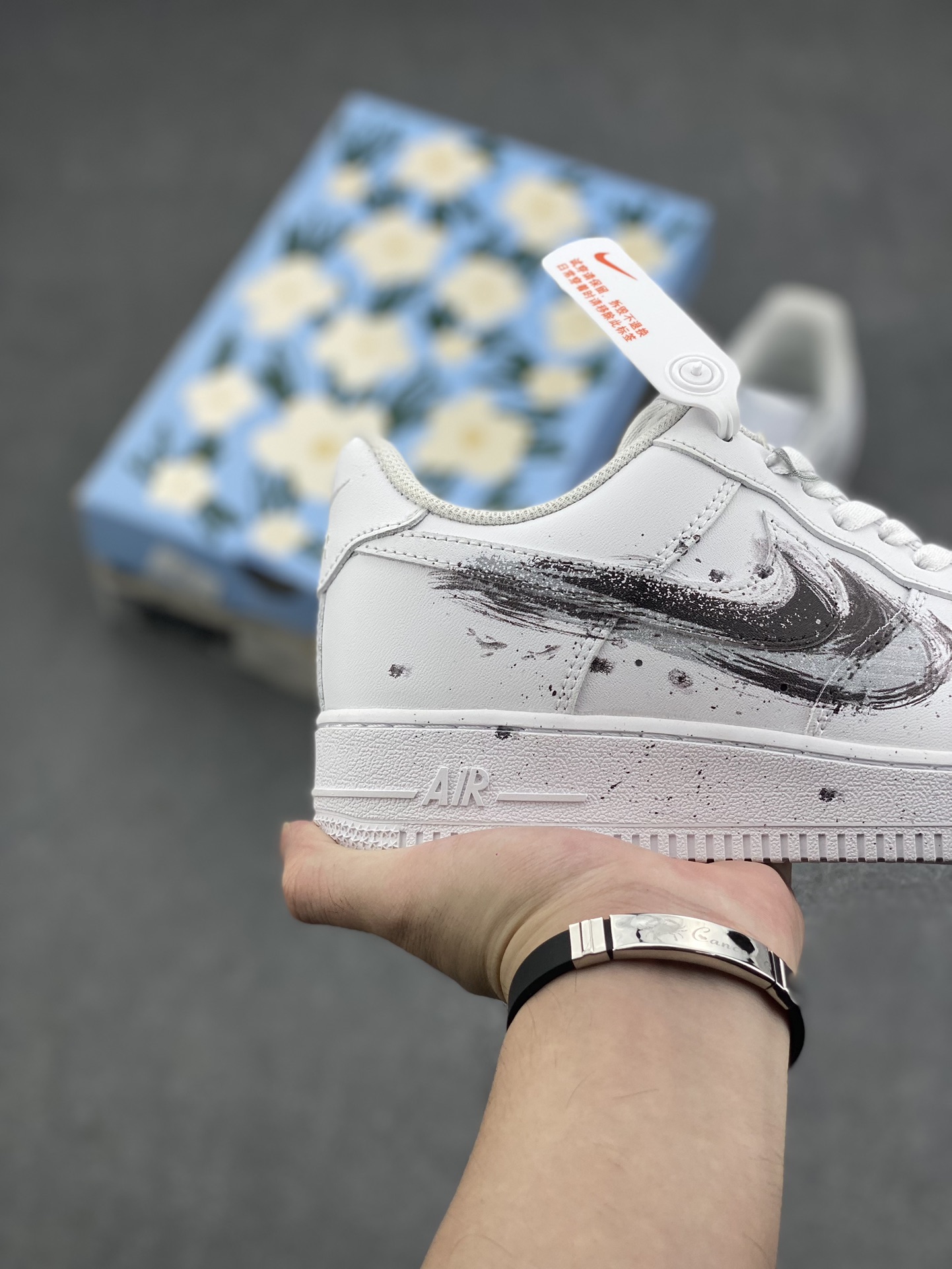 Nike Air Force 1 '07 Low Chinese Ink Painting Custom Sneakers 6 i1725989924 2758 0