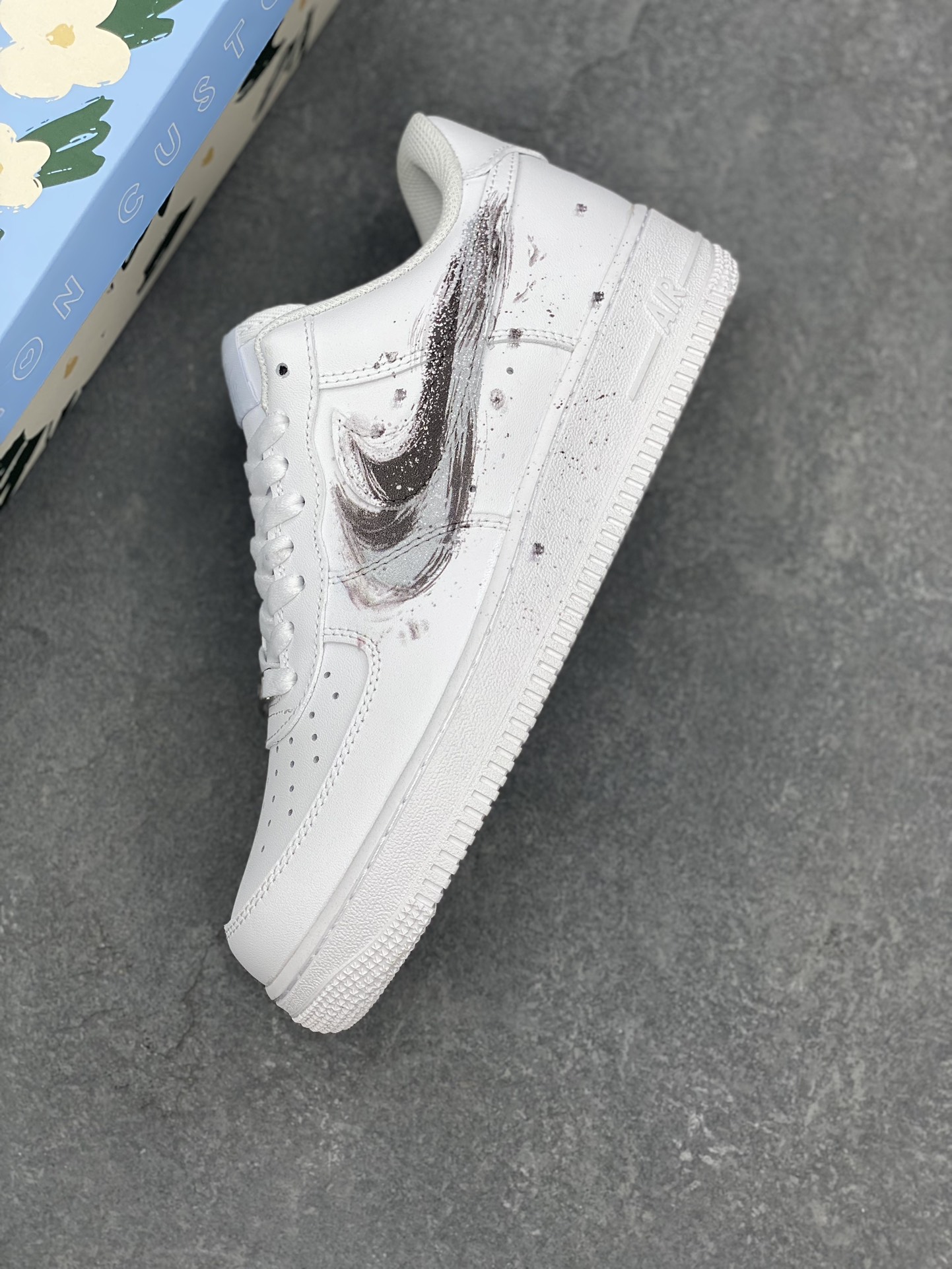 Nike Air Force 1 '07 Low Chinese Ink Painting Custom Sneakers 8 i1725989924 7610 1