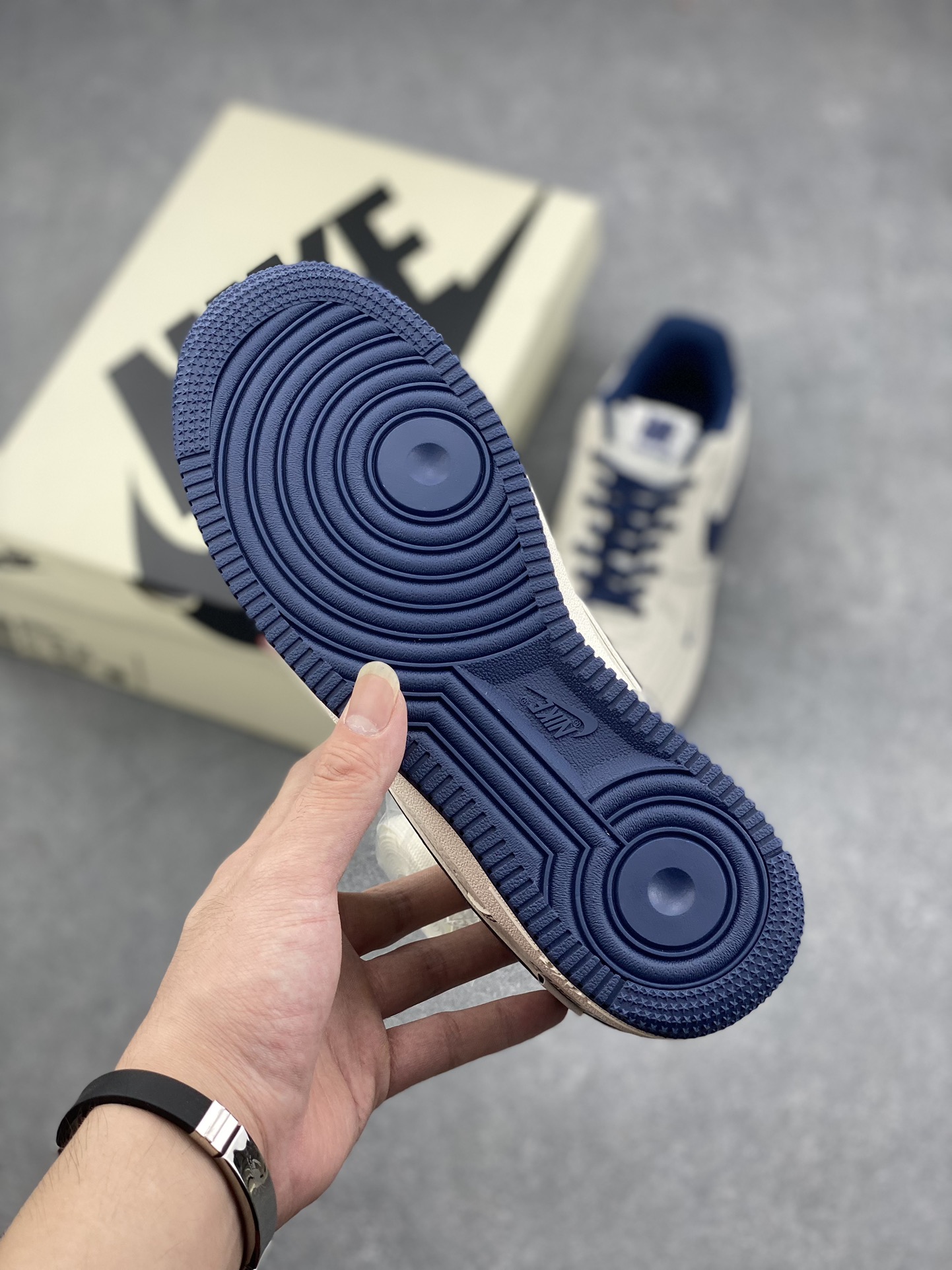Undefeated x Nike Air Force 1 Low Cream/Navy Casual Shoes - Limited Edition 7 i1725990018 1648 1