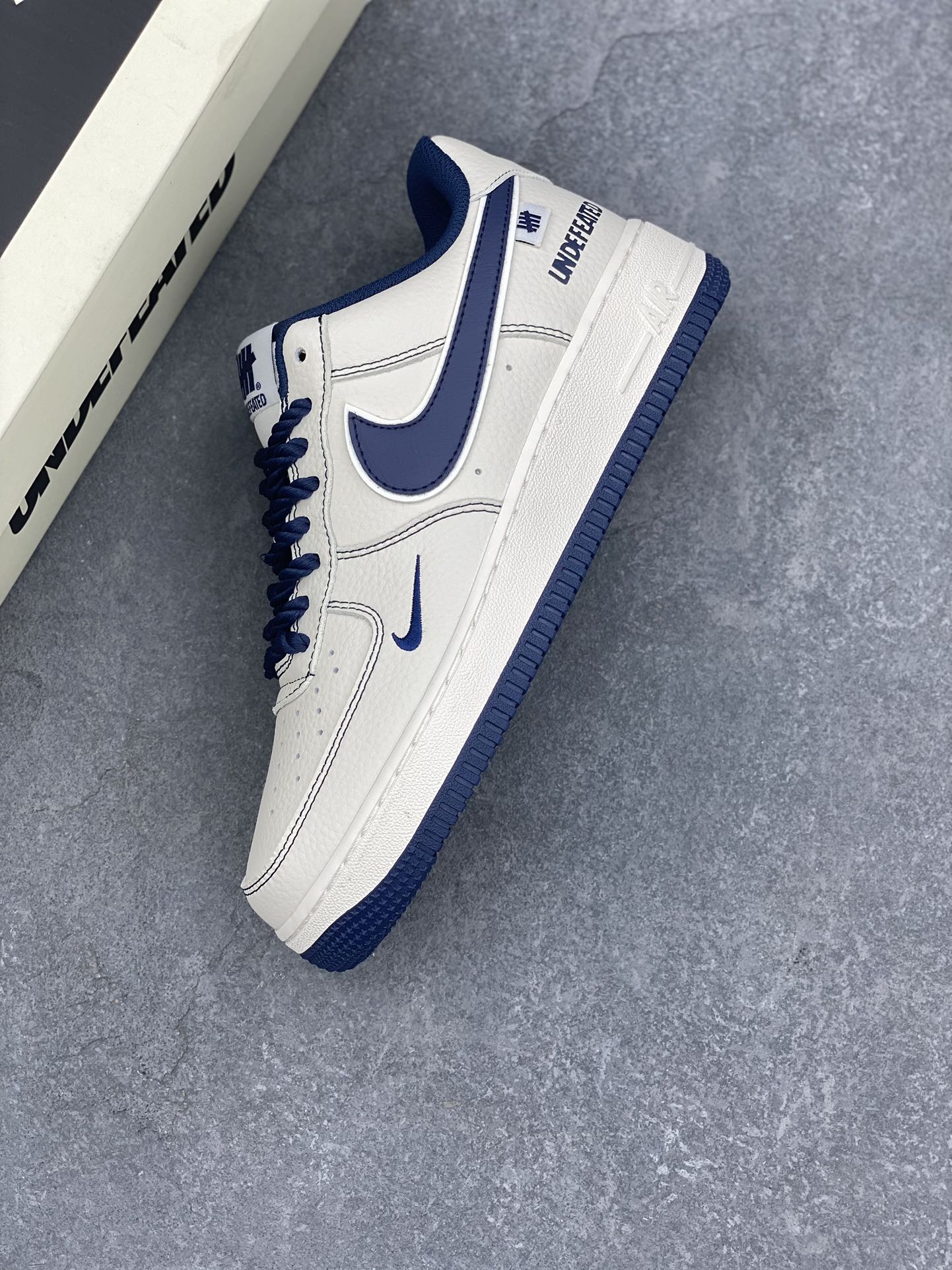Undefeated x Nike Air Force 1 Low Cream/Navy Casual Shoes - Limited Edition 8 i1725990018 4690 6