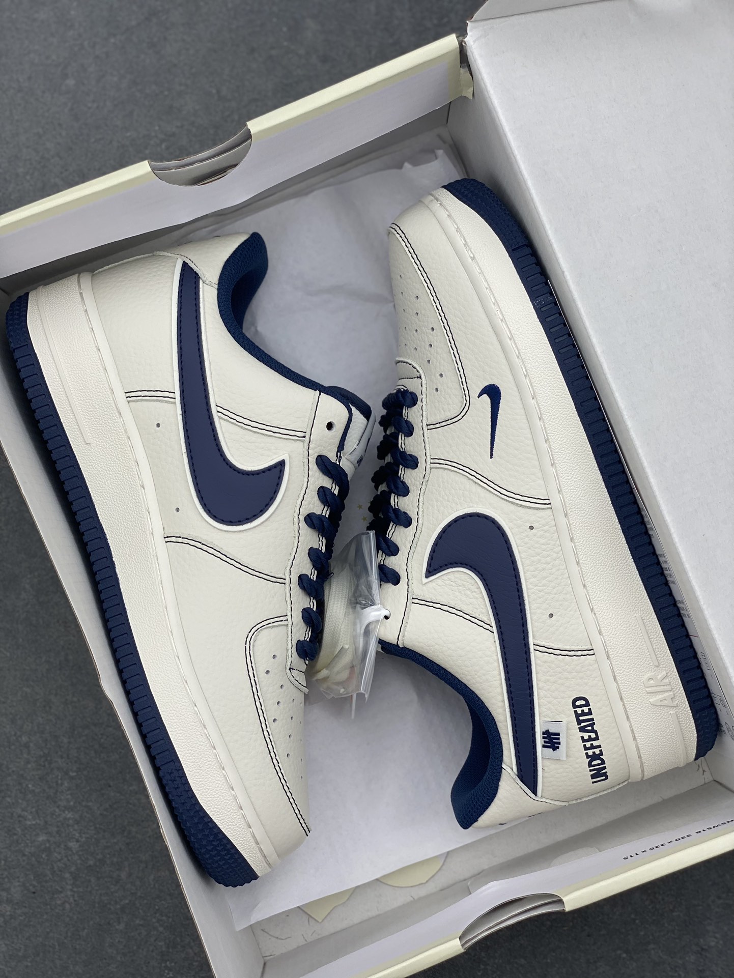 Undefeated x Nike Air Force 1 Low Cream/Navy Casual Shoes - Limited Edition 10 i1725990018 5994 8