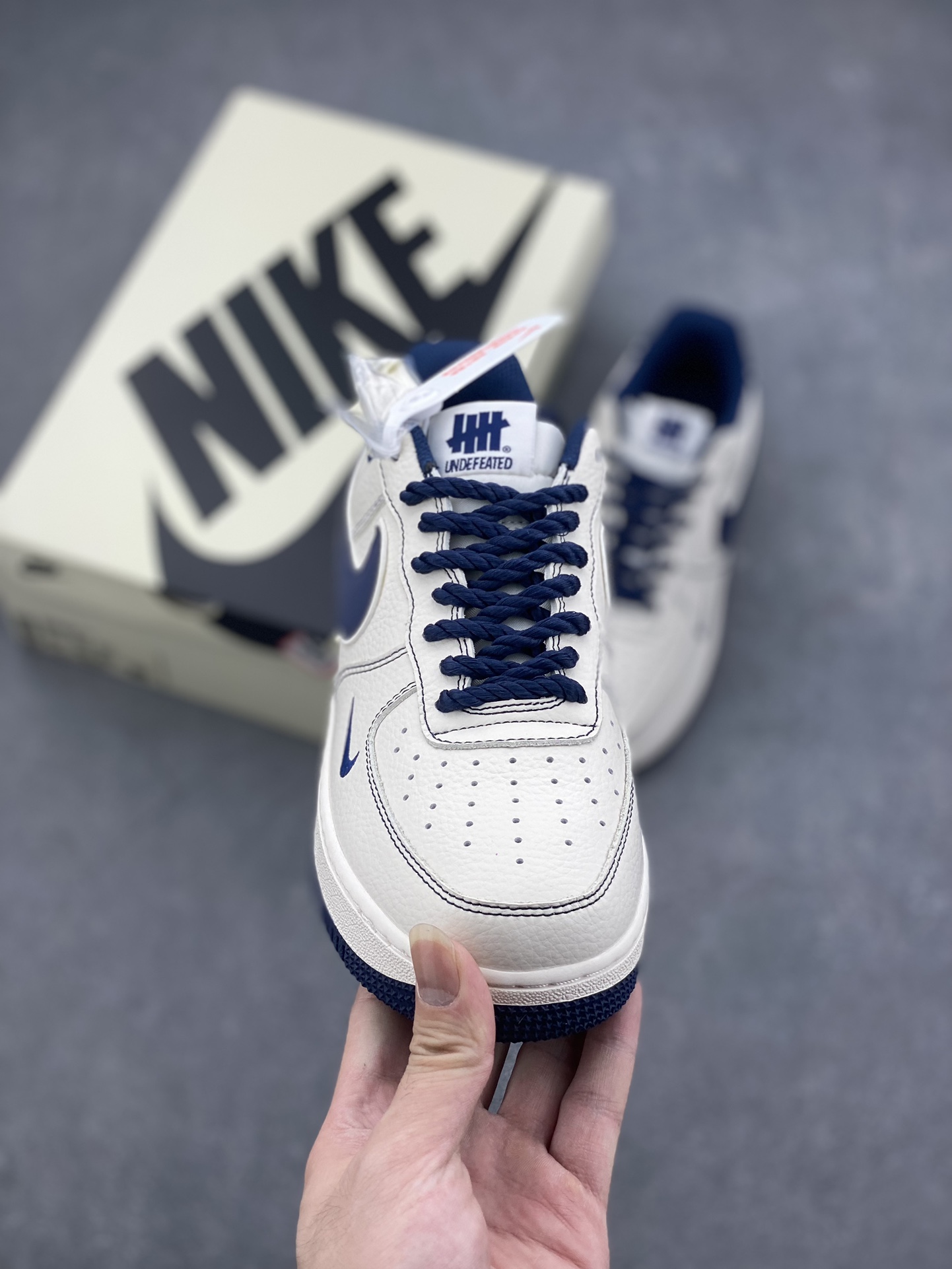 Undefeated x Nike Air Force 1 Low Cream/Navy Casual Shoes - Limited Edition 3 i1725990018 6850 3