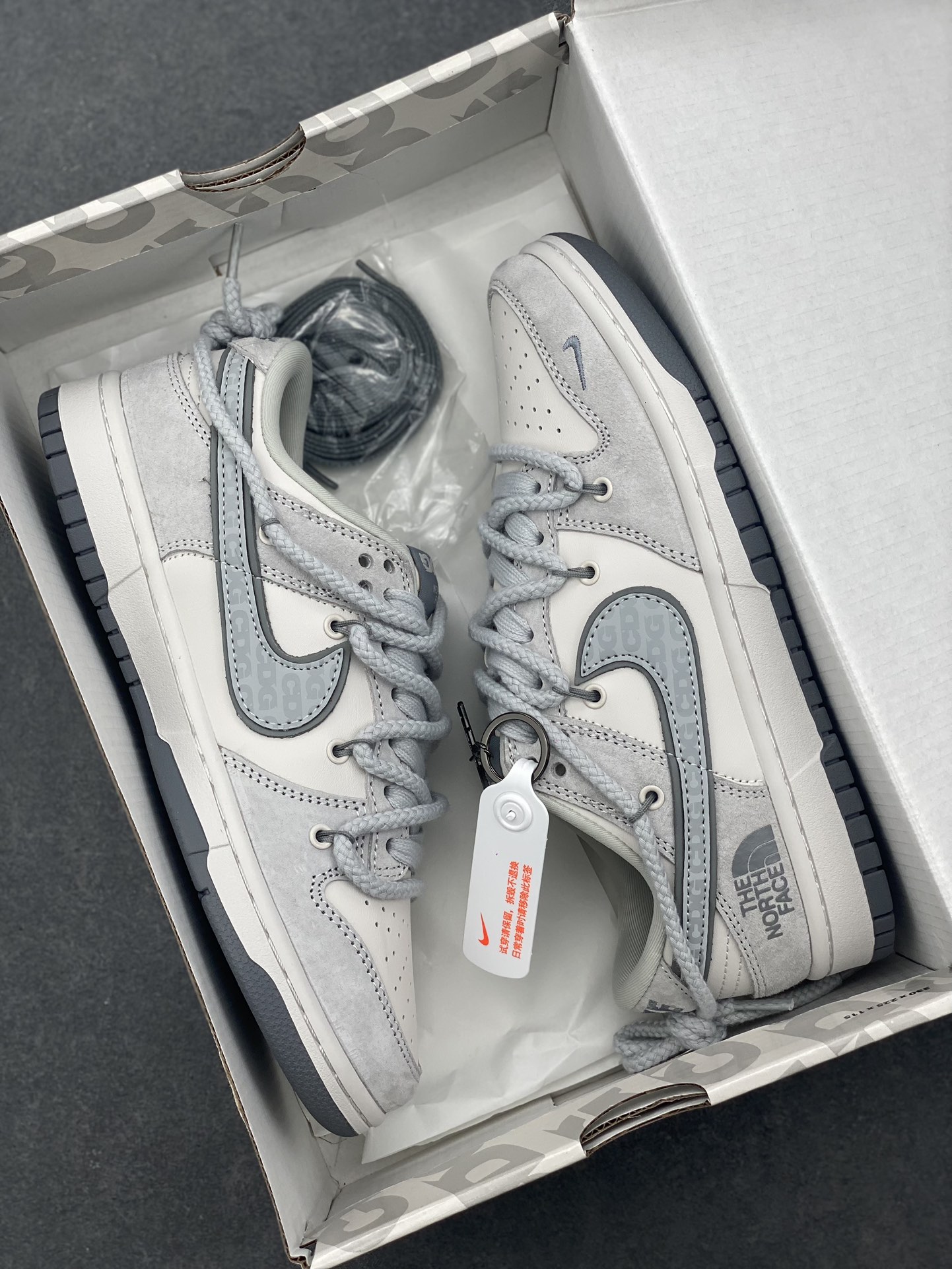 Nike SB Dunk Low The North Face Casual Skateboarding Shoes 10 i1726082859 40 1